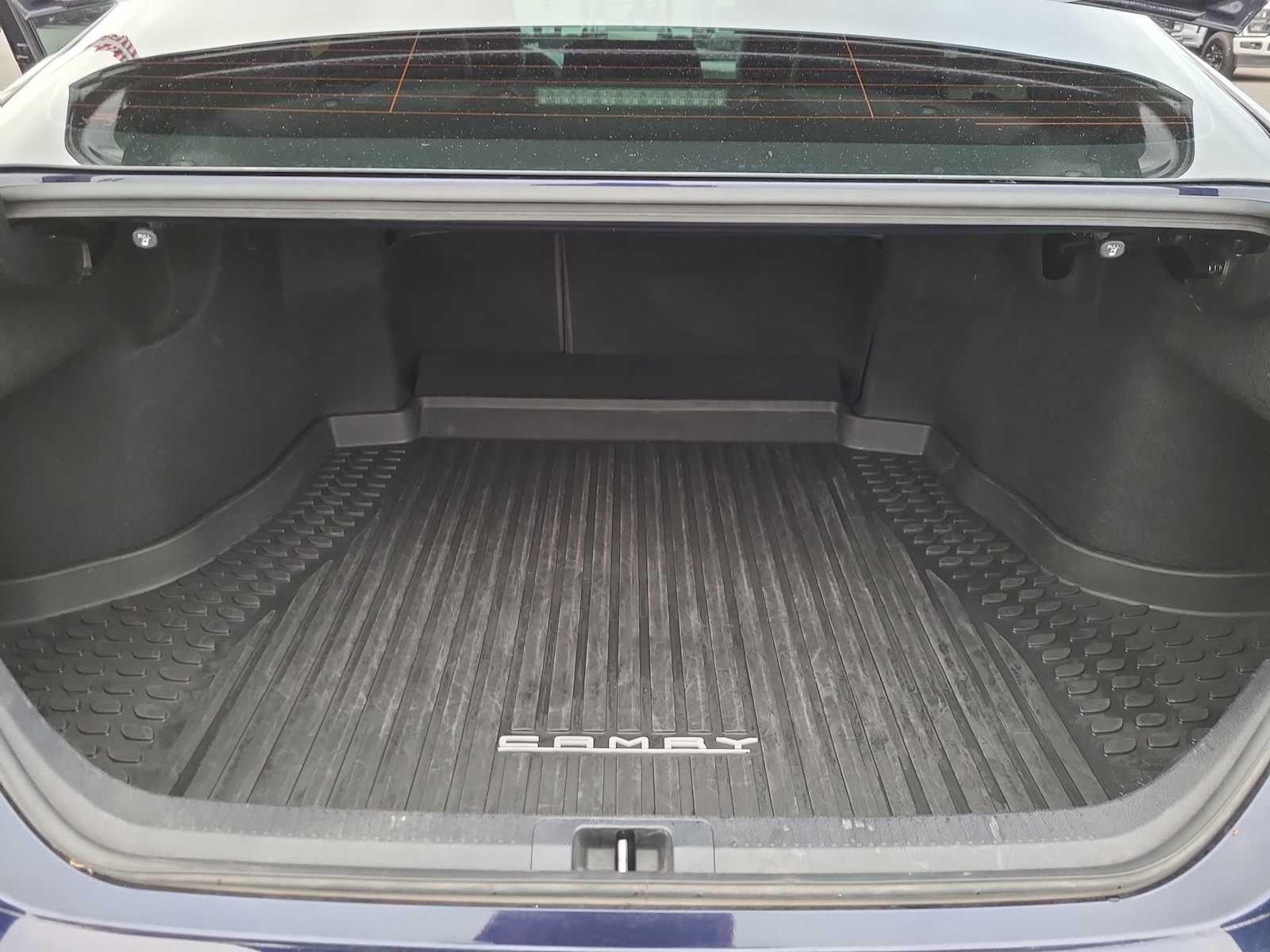 Thumbnail: 2022 Toyota Camry - 27