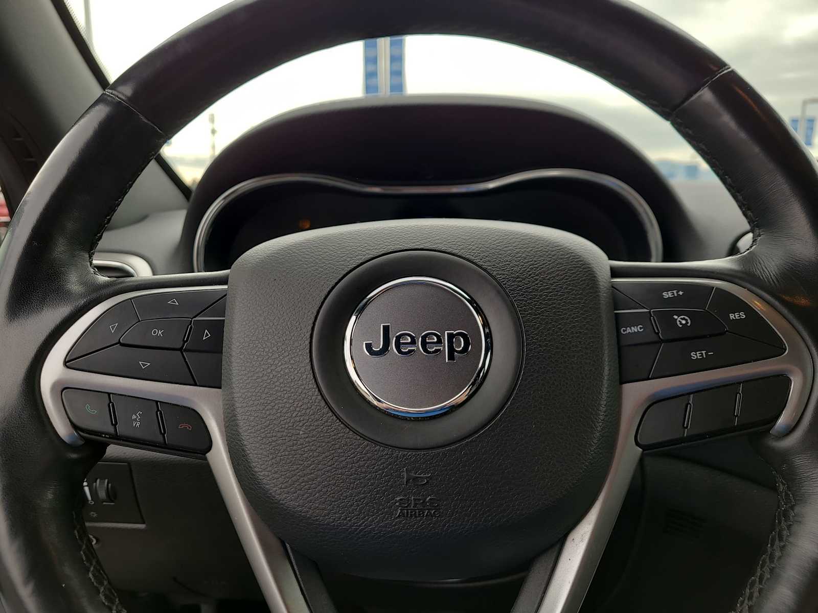 Thumbnail: 2022 Jeep Grand Cherokee - 23