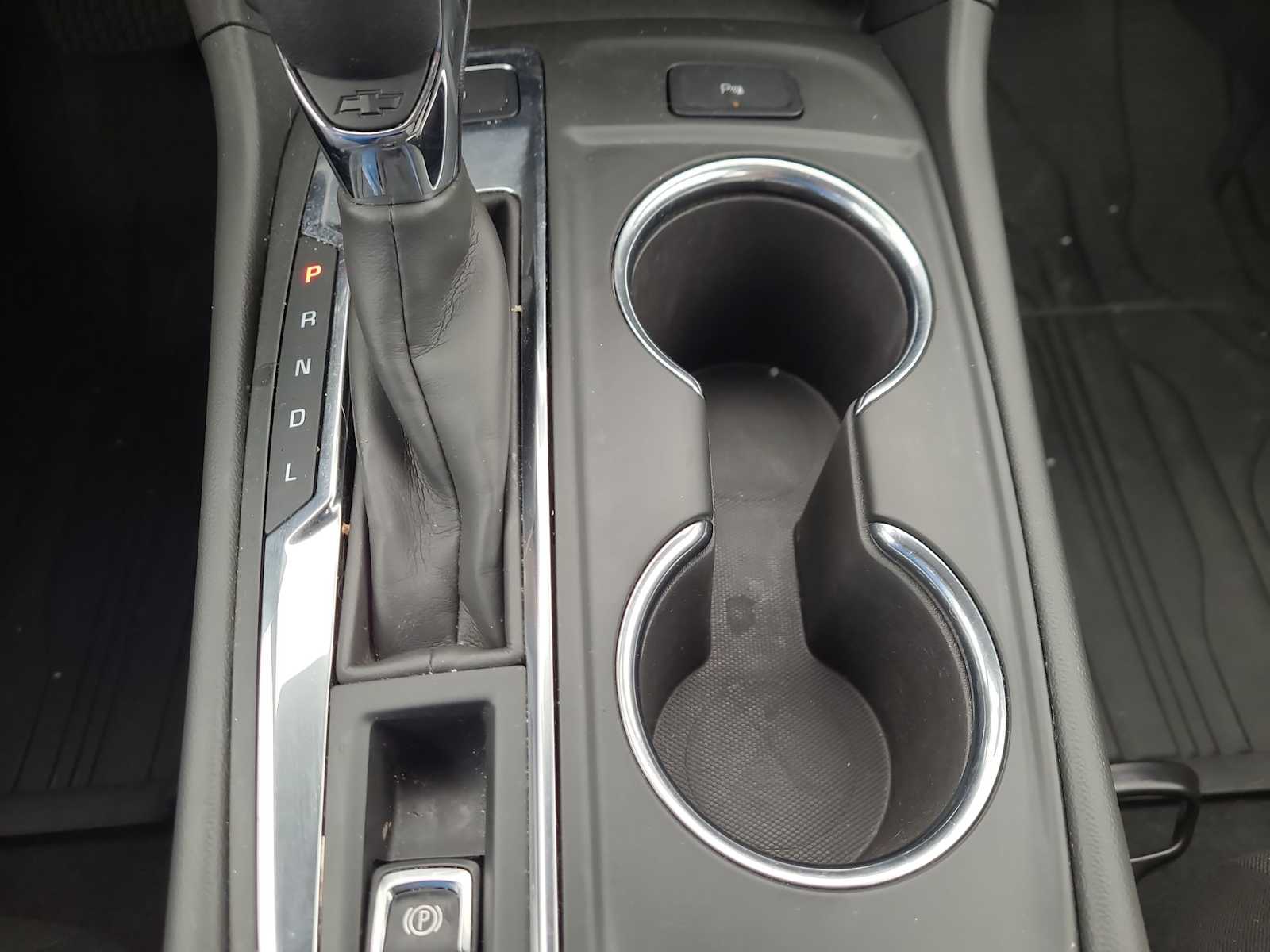 Thumbnail: 2023 Chevrolet Equinox - 25