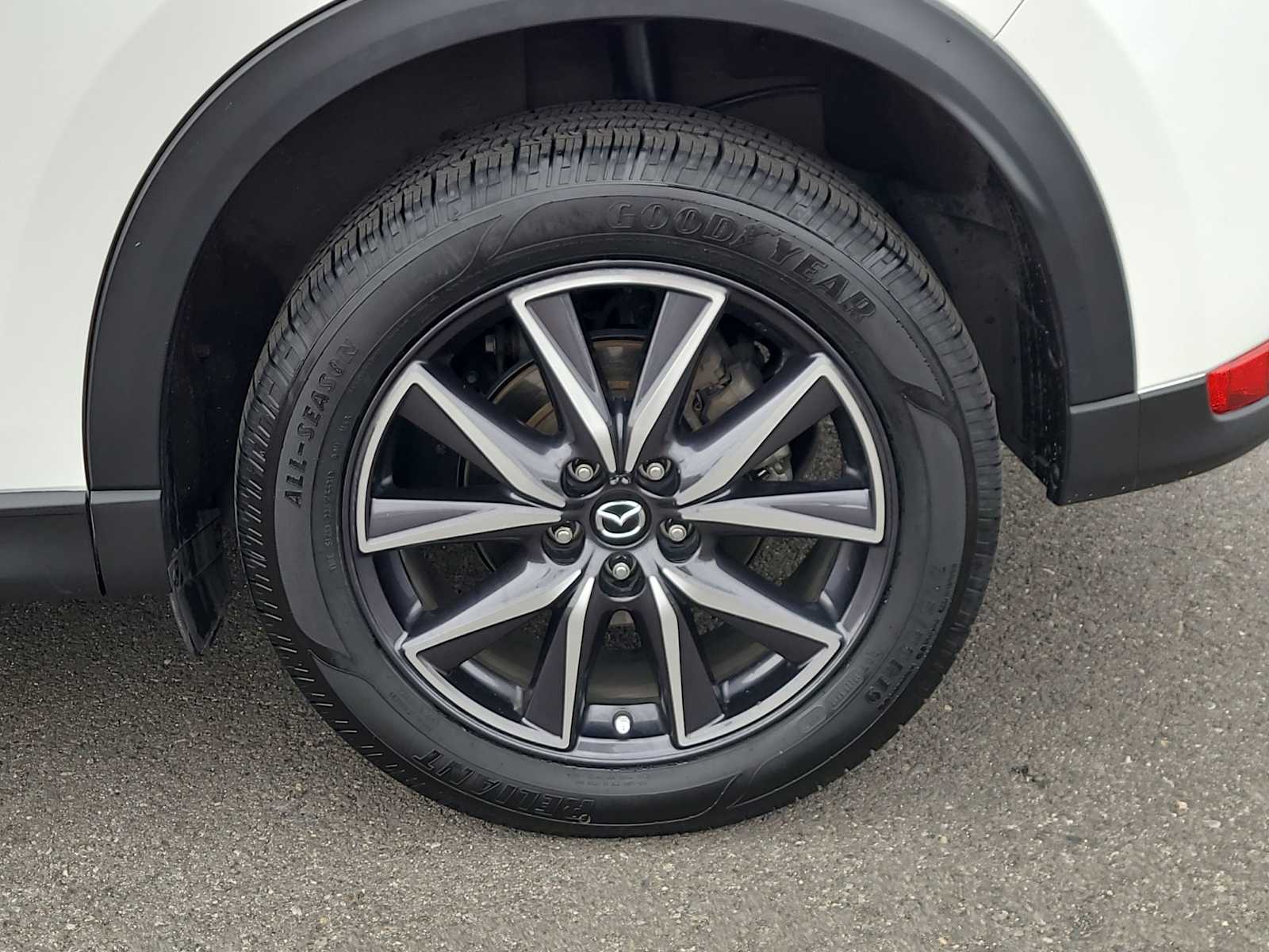 Thumbnail: 2018 Mazda CX-5 - 16