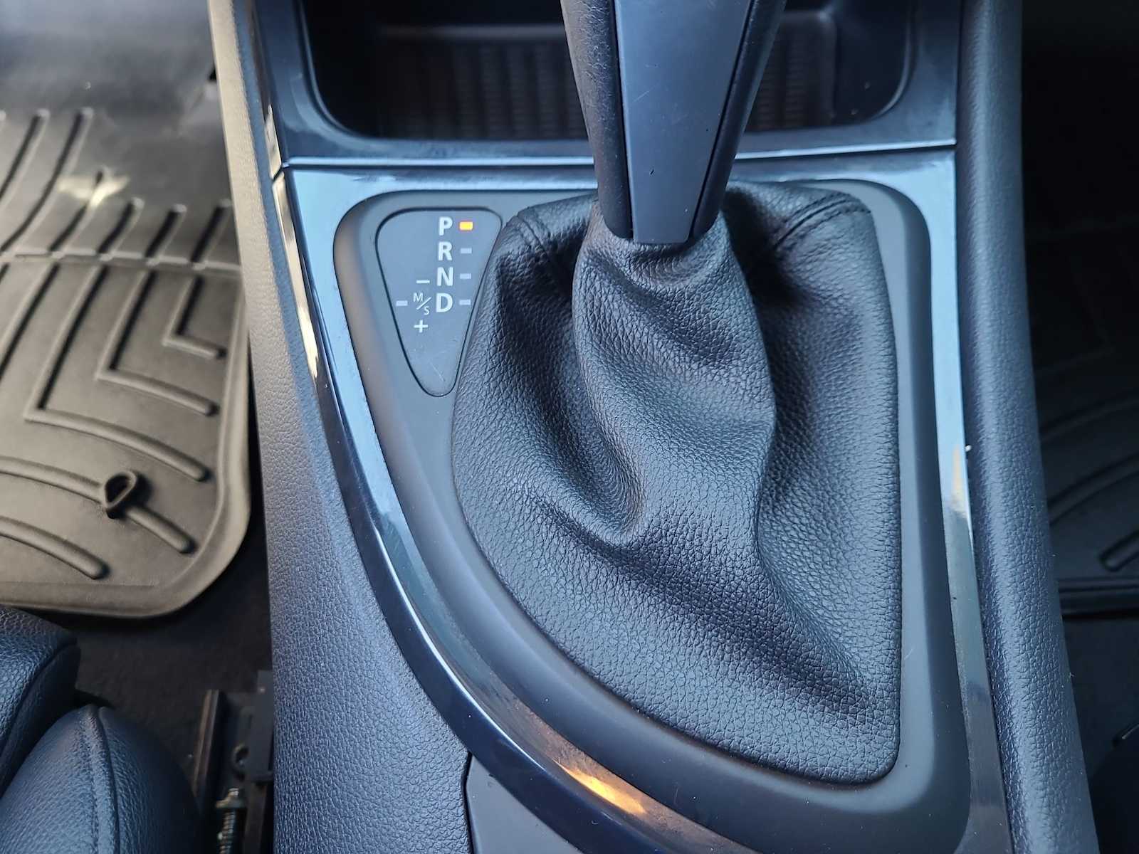 Thumbnail: 2012 BMW 1 Series - 25