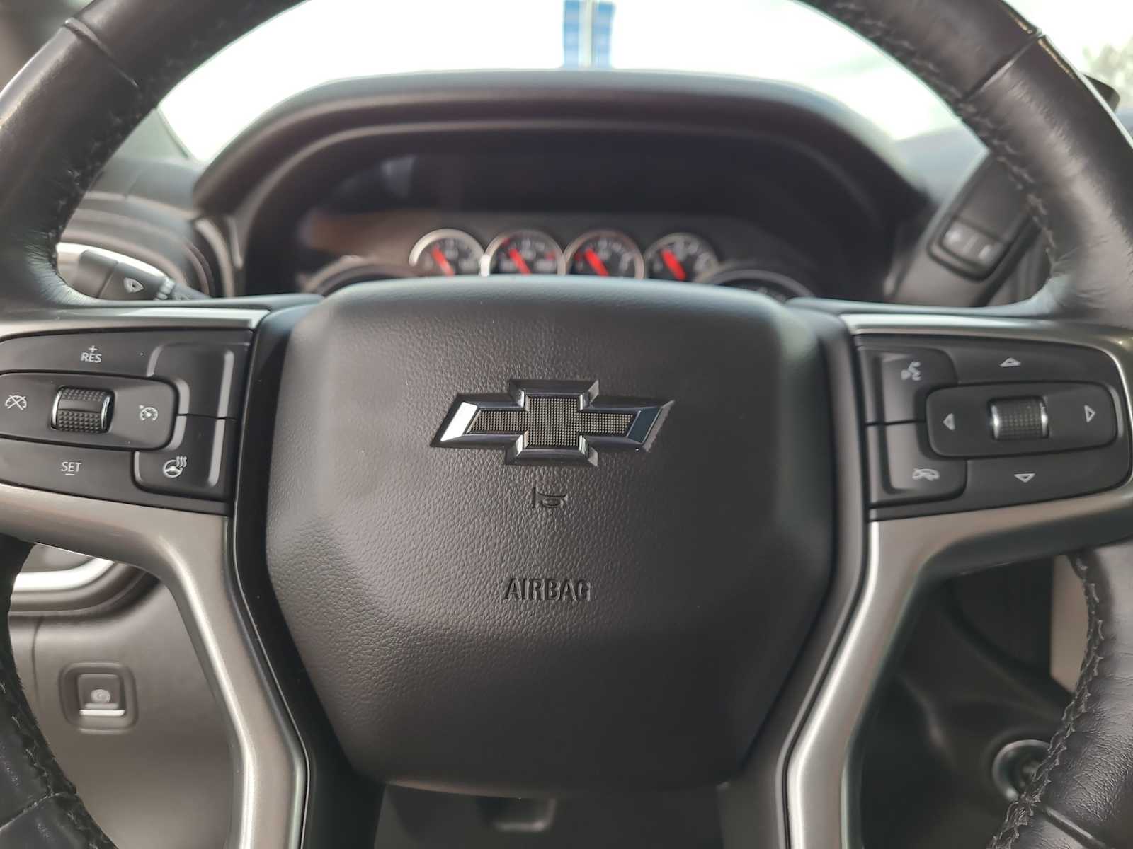 Thumbnail: 2021 Chevrolet Silverado 1500 - 23