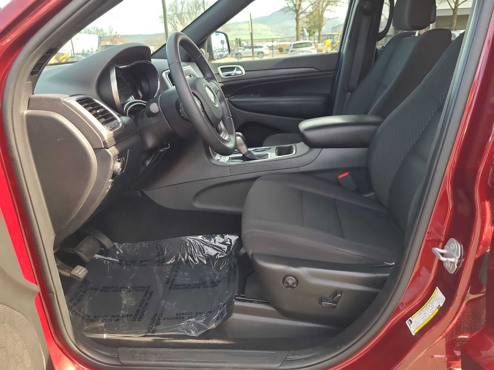 Thumbnail: 2019 Jeep Grand Cherokee - 19