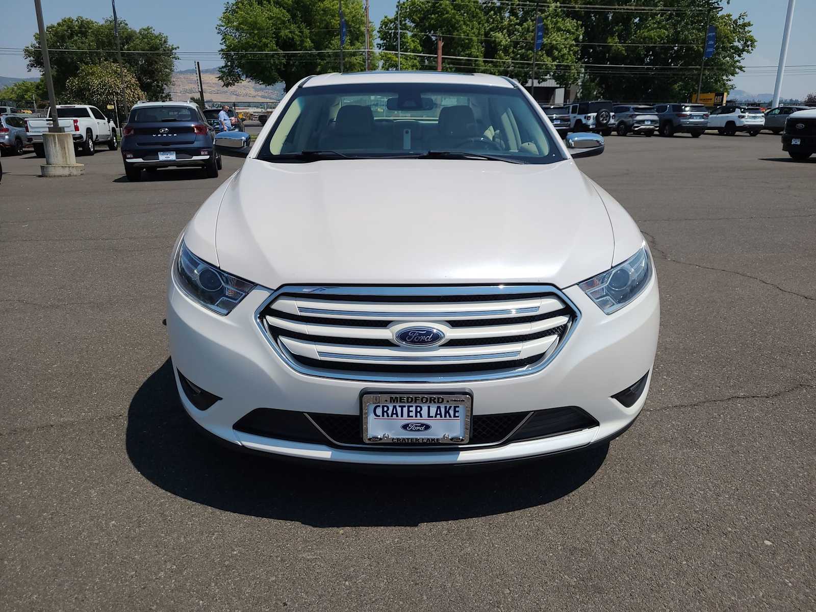 Thumbnail: 2018 Ford Taurus - 14