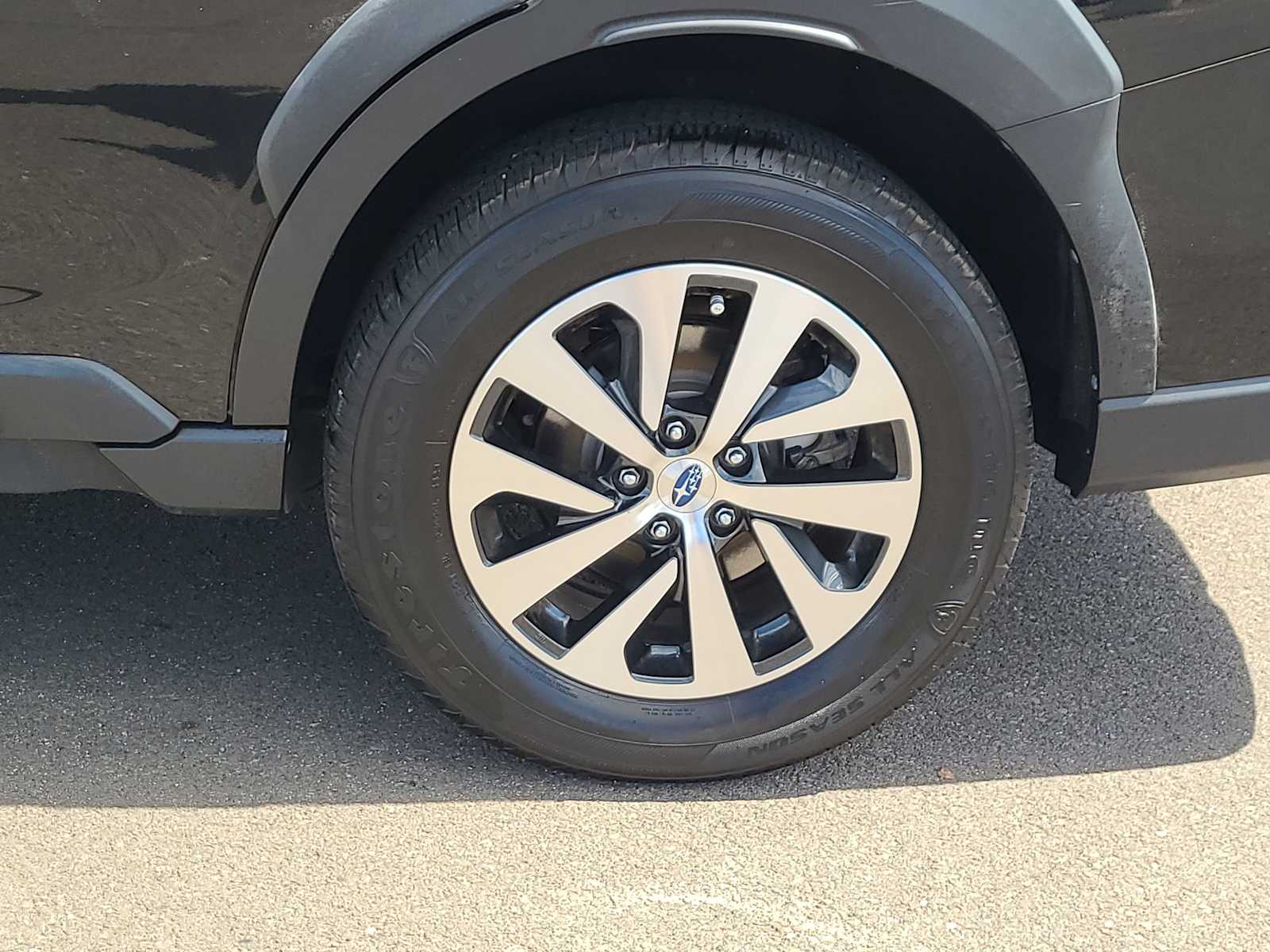 Thumbnail: 2023 Subaru Outback - 16