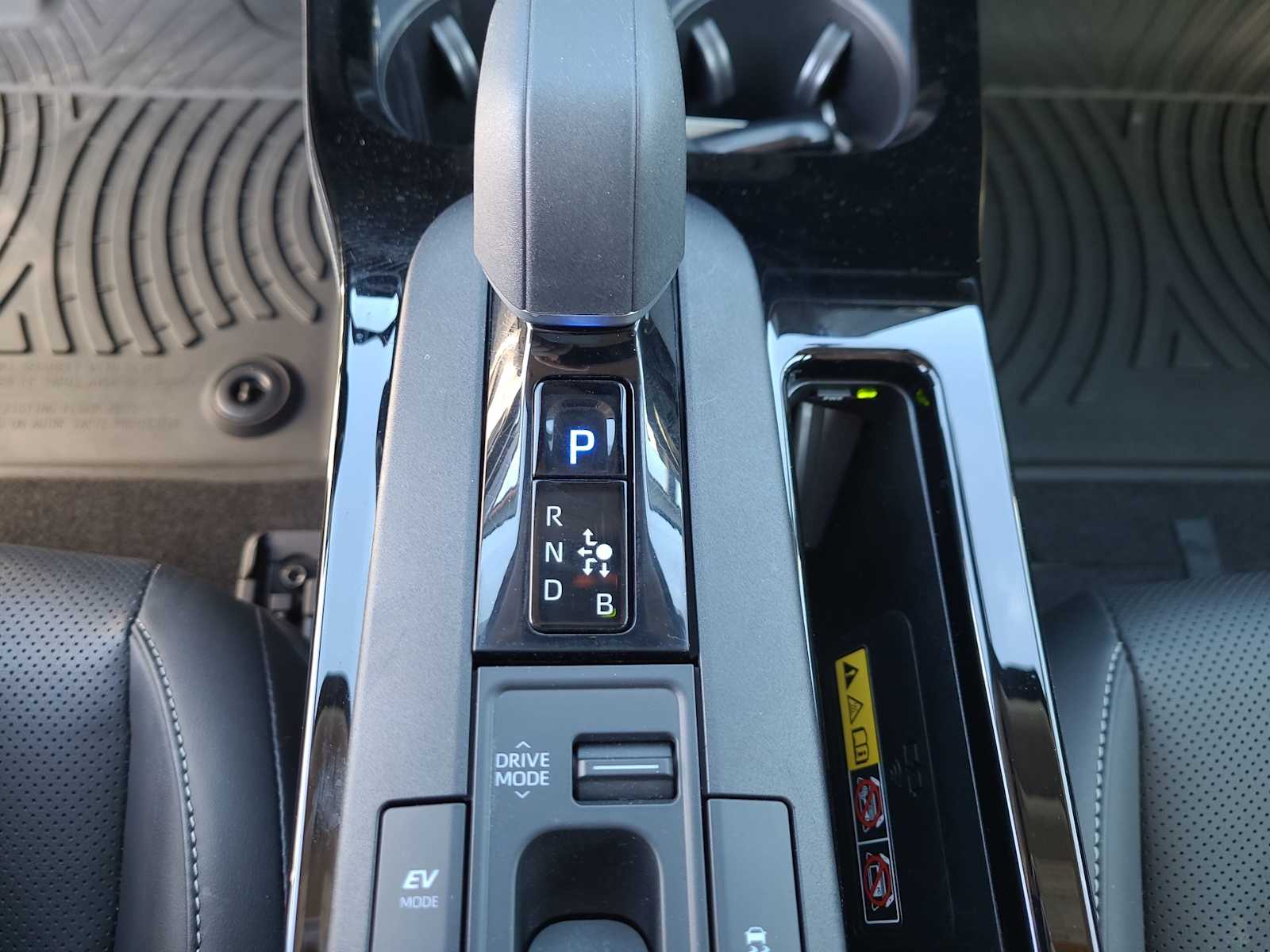 Thumbnail: 2025 Toyota Prius - 25