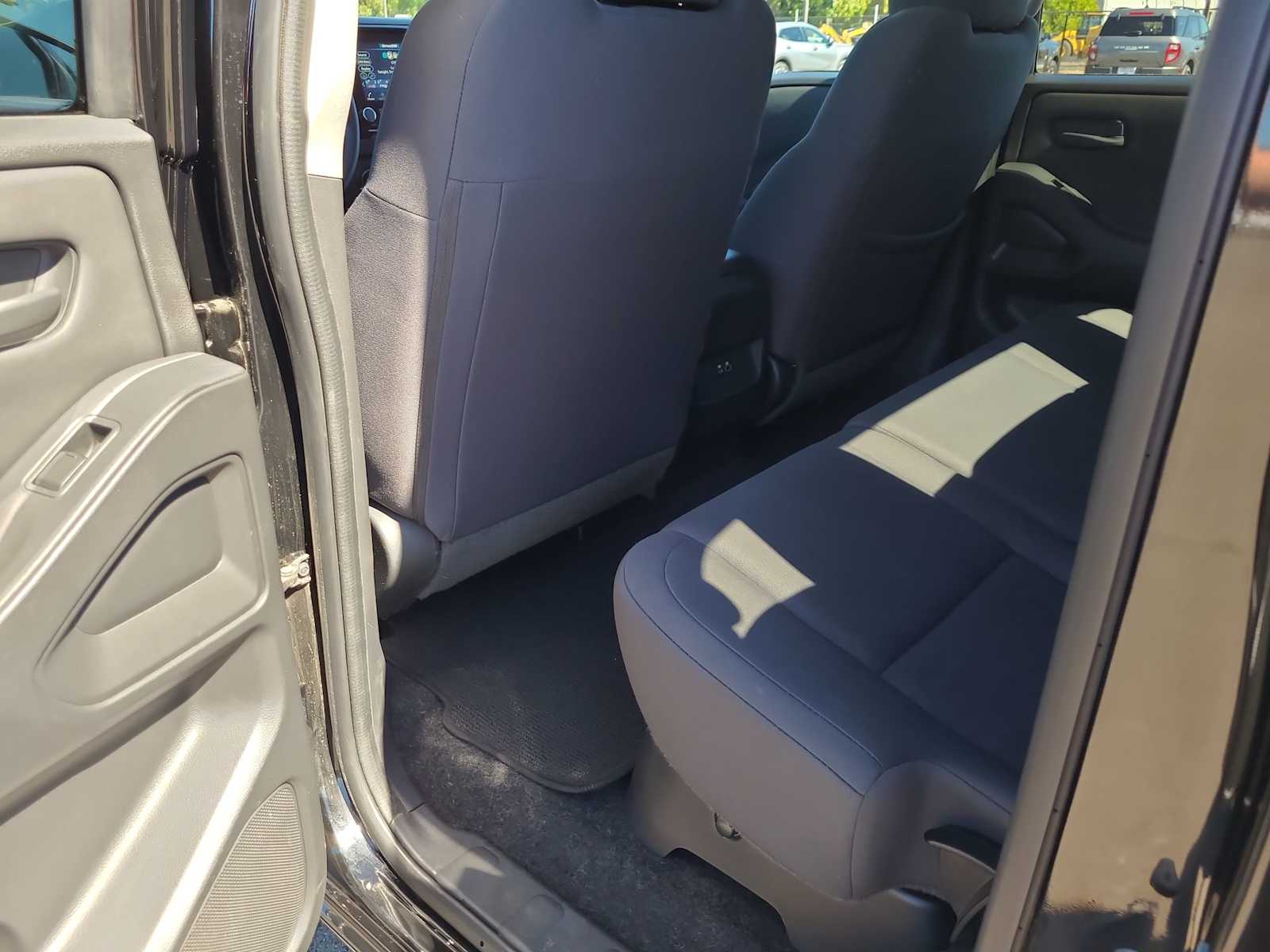 Thumbnail: 2022 Nissan Frontier - 20