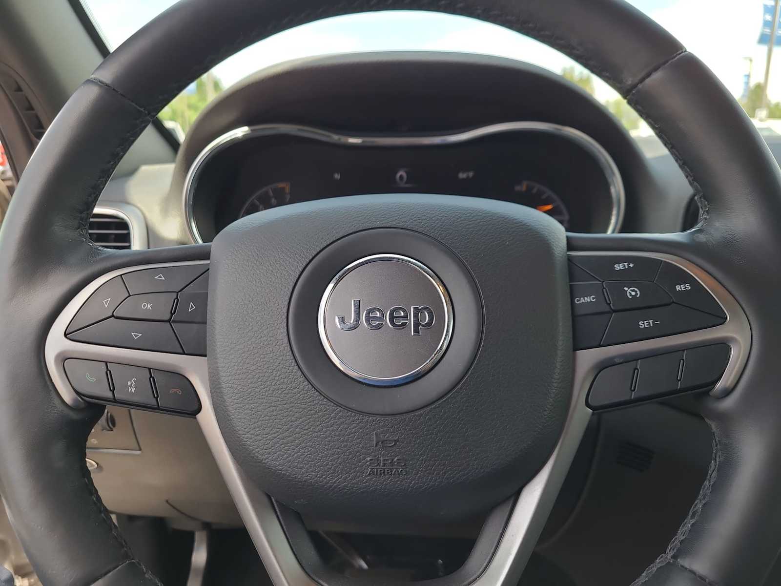 Thumbnail: 2021 Jeep Grand Cherokee - 23
