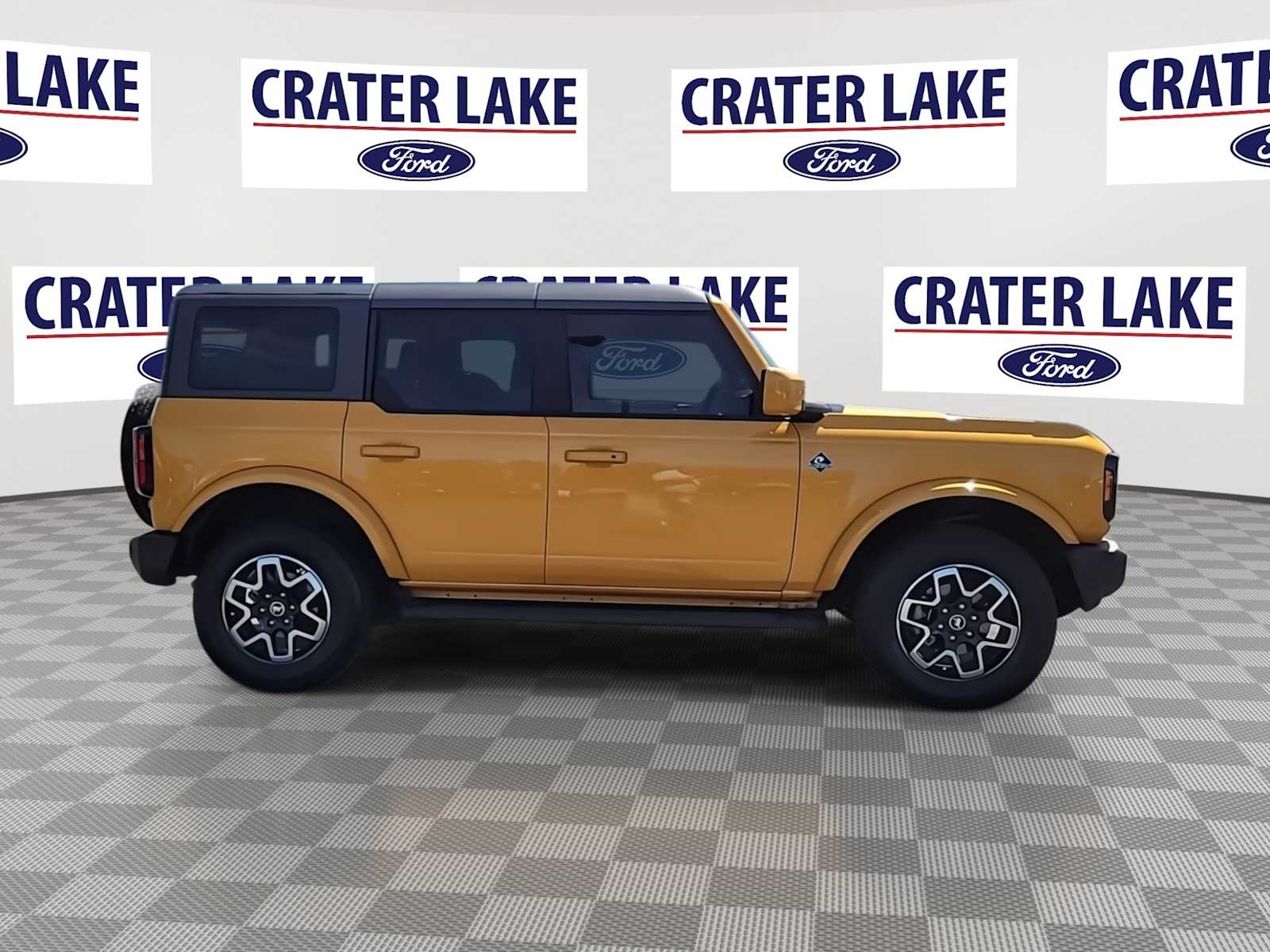 Thumbnail: 2022 Ford Bronco - 9