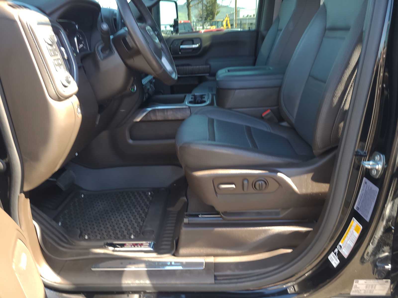 Thumbnail: 2022 GMC Sierra 2500 - 19