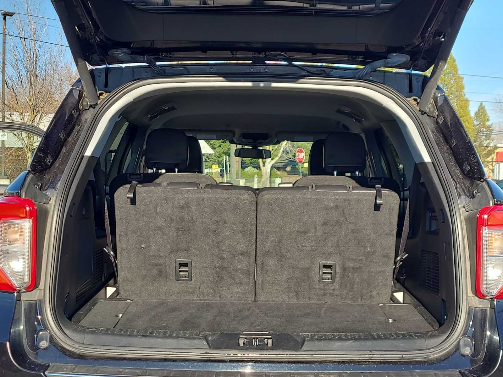 Thumbnail: 2023 Ford Explorer - 27