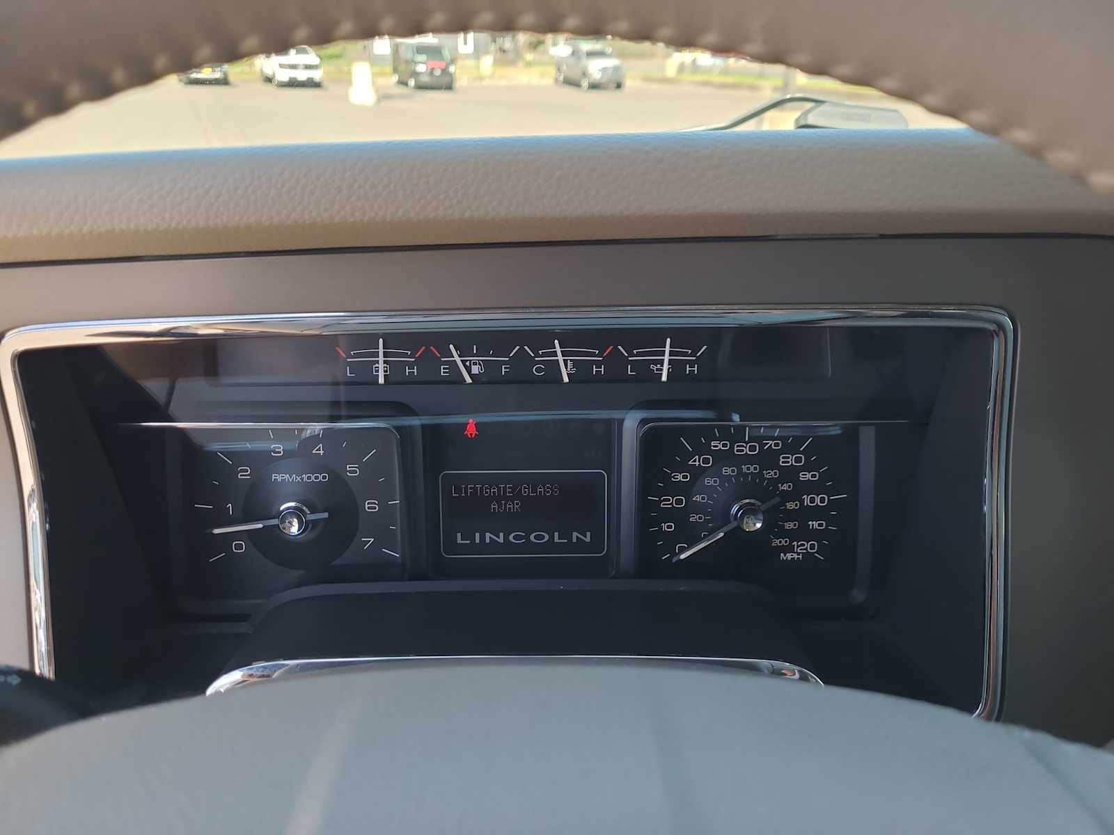 Thumbnail: 2011 Lincoln Navigator L - 26