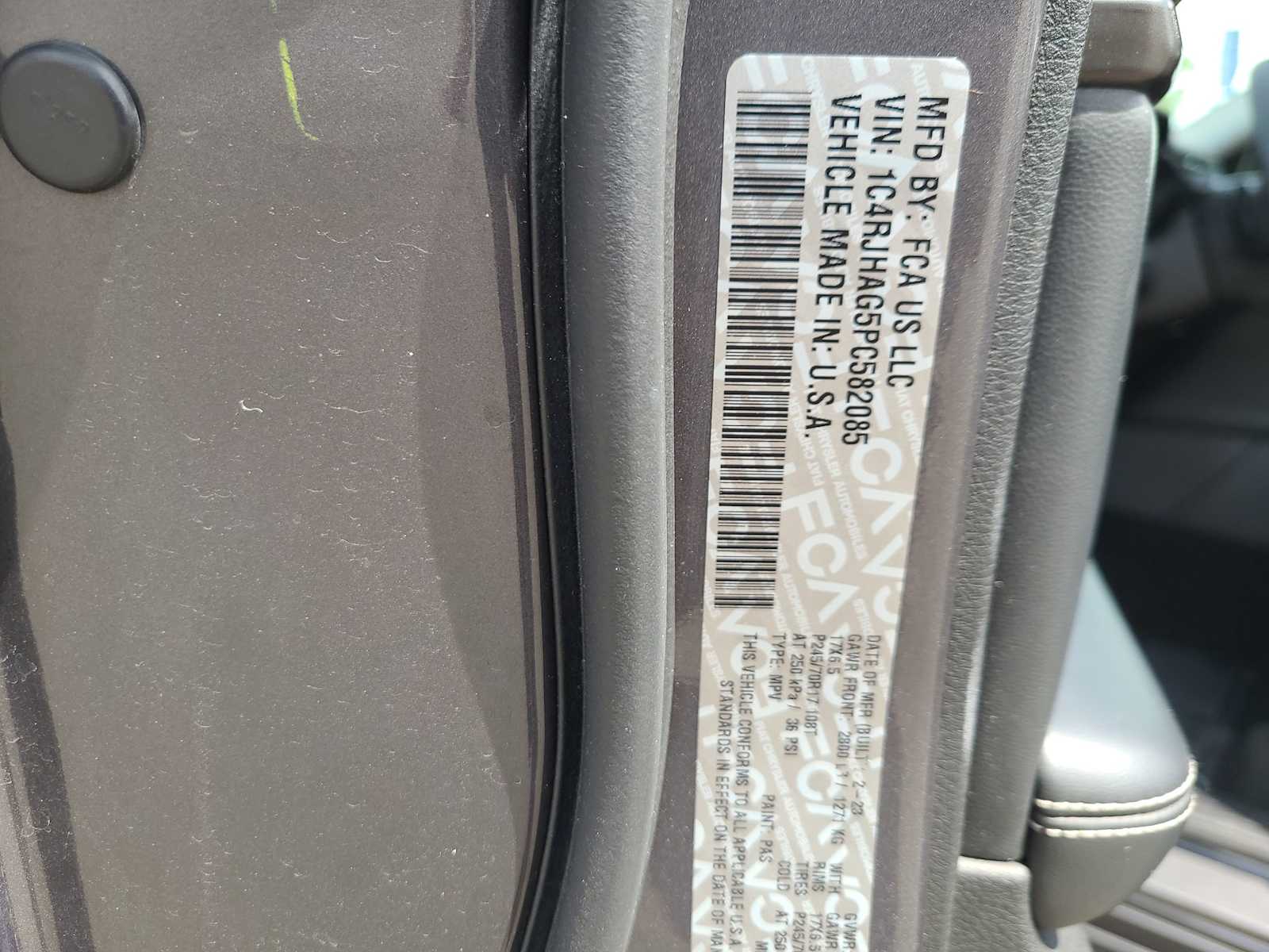 Thumbnail: 2023 Jeep Grand Cherokee - 29