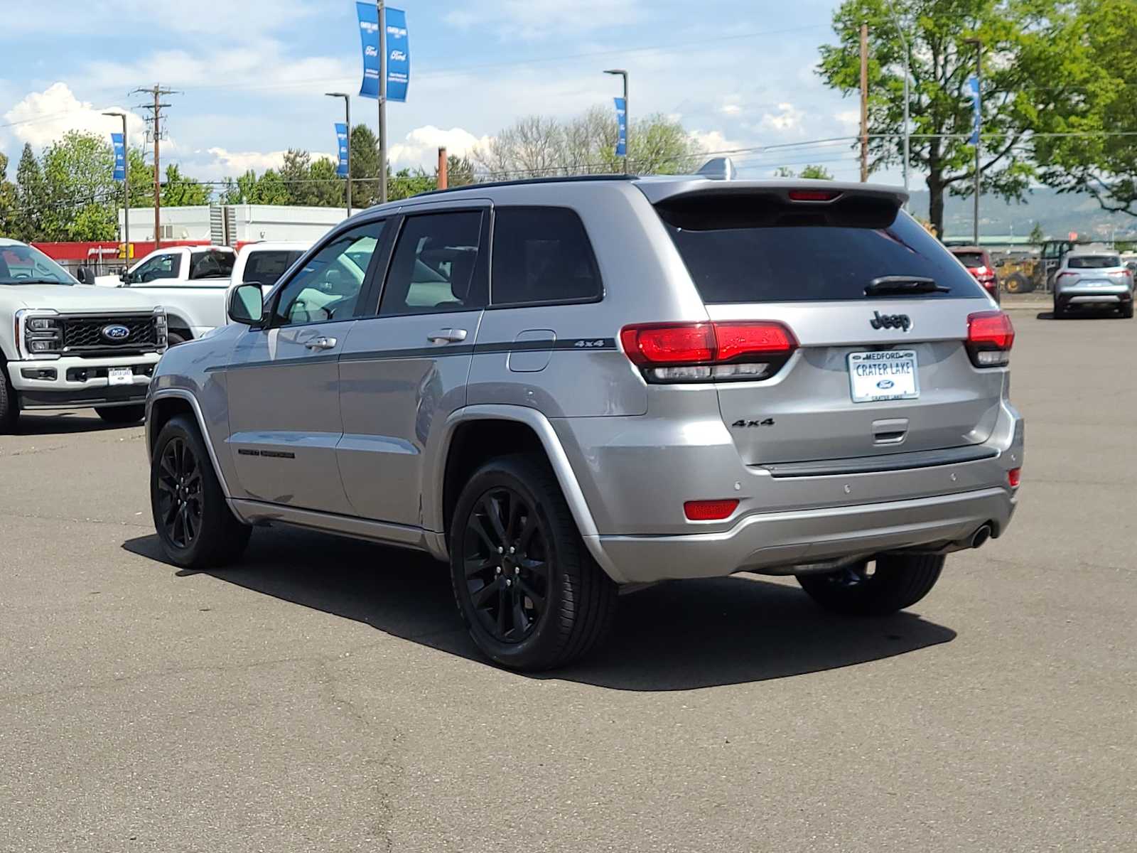 Thumbnail: 2021 Jeep Grand Cherokee - 12