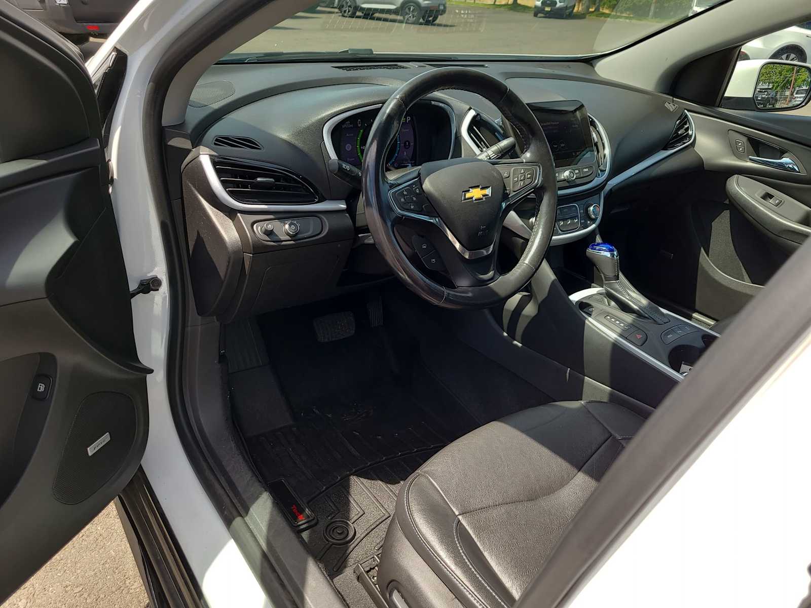 Thumbnail: 2019 Chevrolet Volt - 10