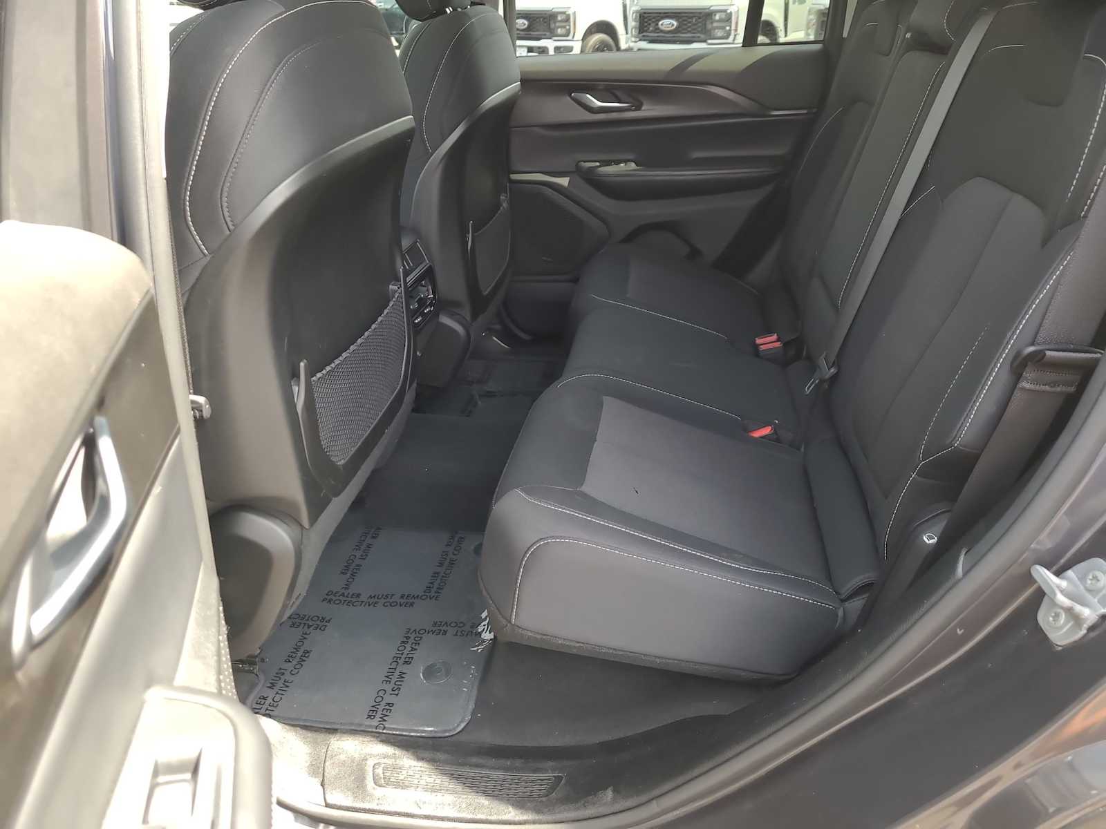 Thumbnail: 2023 Jeep Grand Cherokee - 21