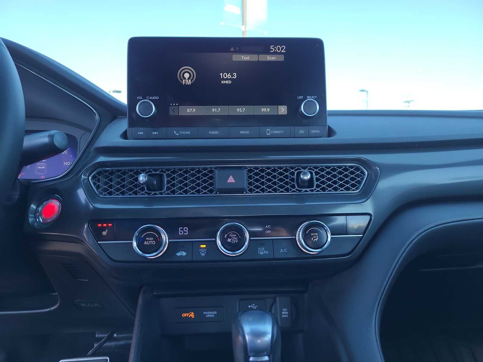 Thumbnail: 2023 Acura Integra - 24