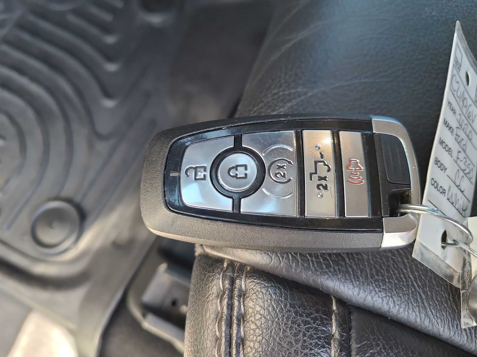 Thumbnail: 2020 Ford F-350 - 28