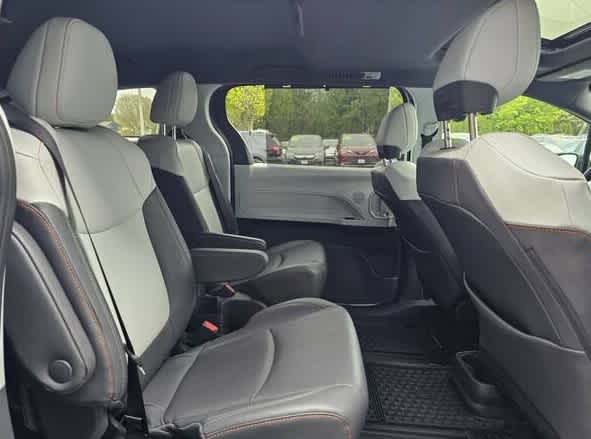 Thumbnail: 2024 Toyota Sienna - 2