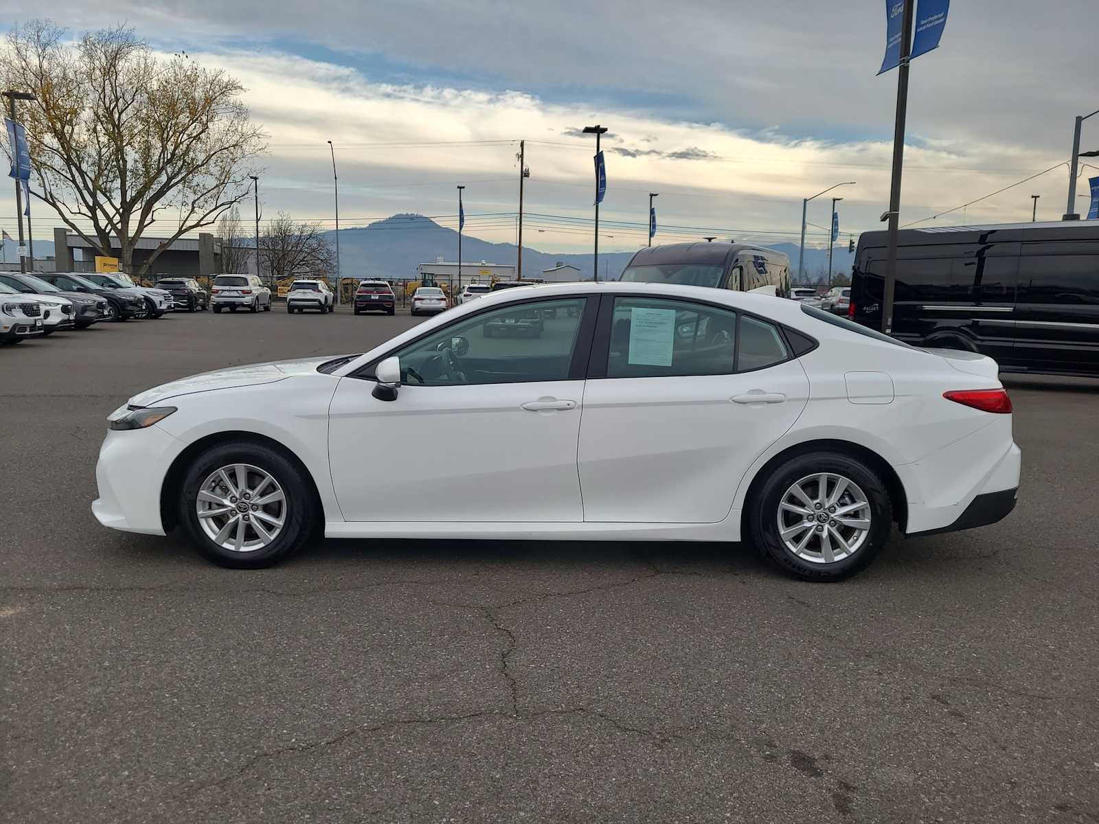 Thumbnail: 2025 Toyota Camry - 11