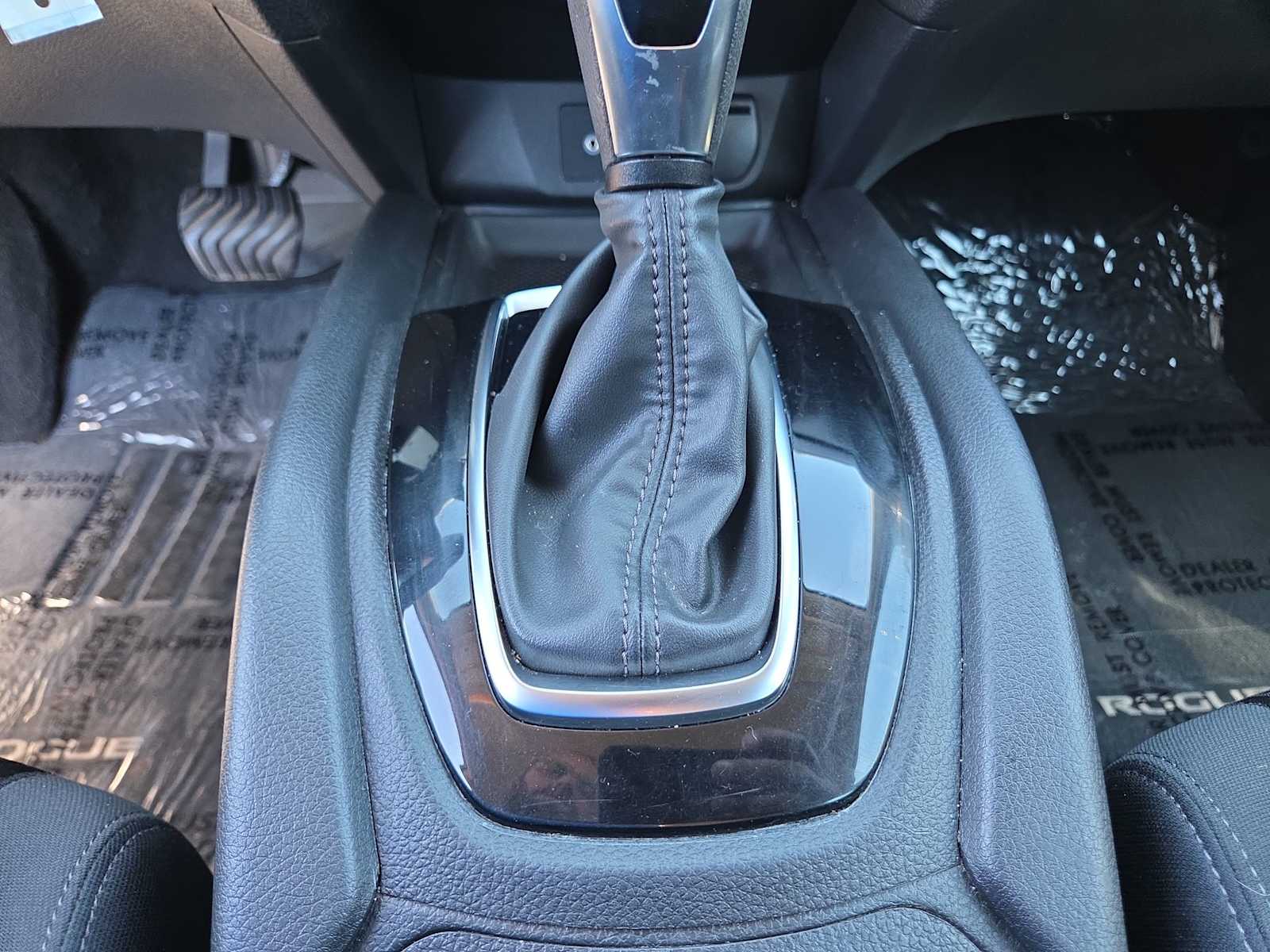 Thumbnail: 2020 Nissan Rogue - 25