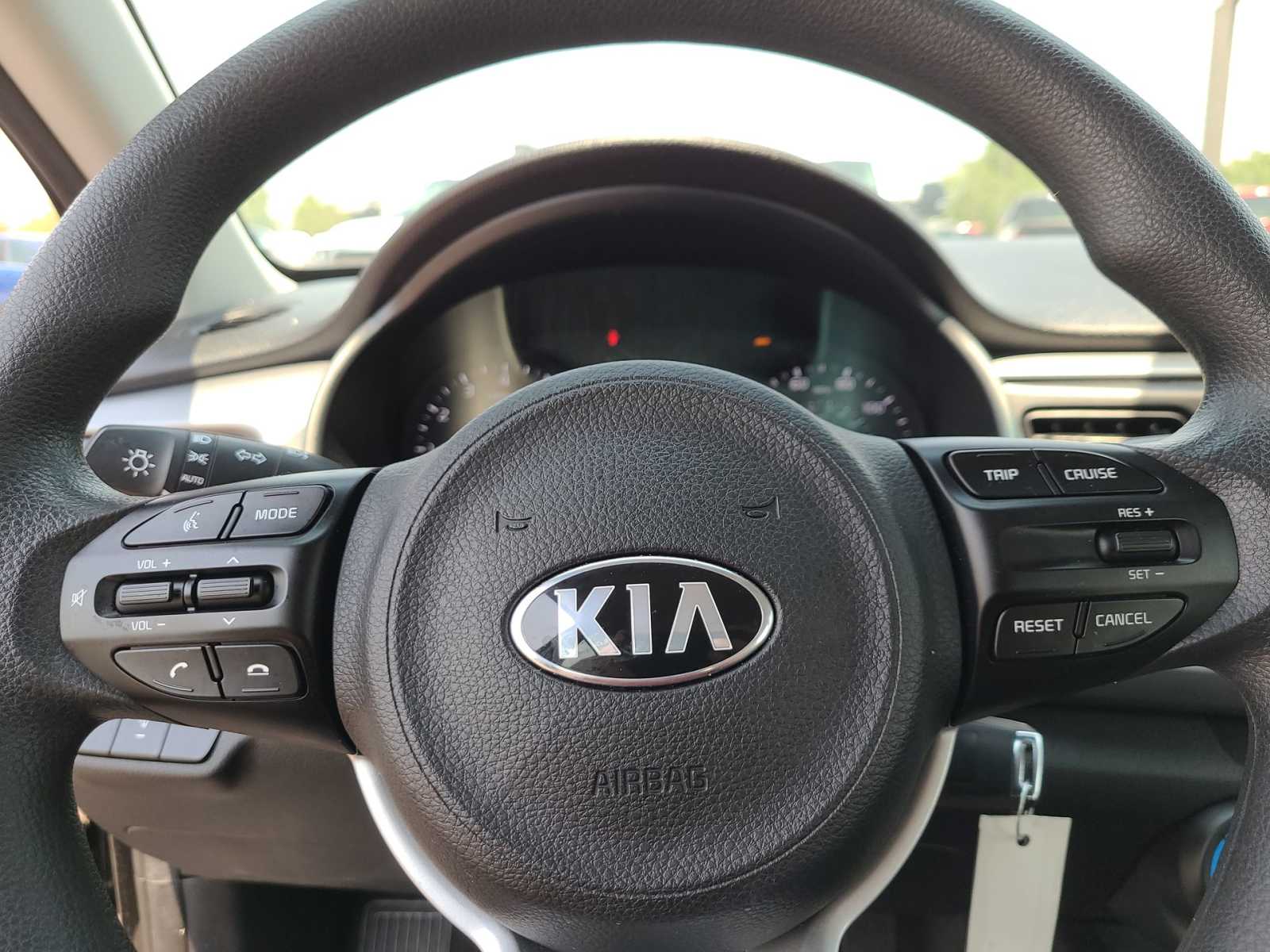 Thumbnail: 2020 Kia Rio - 23