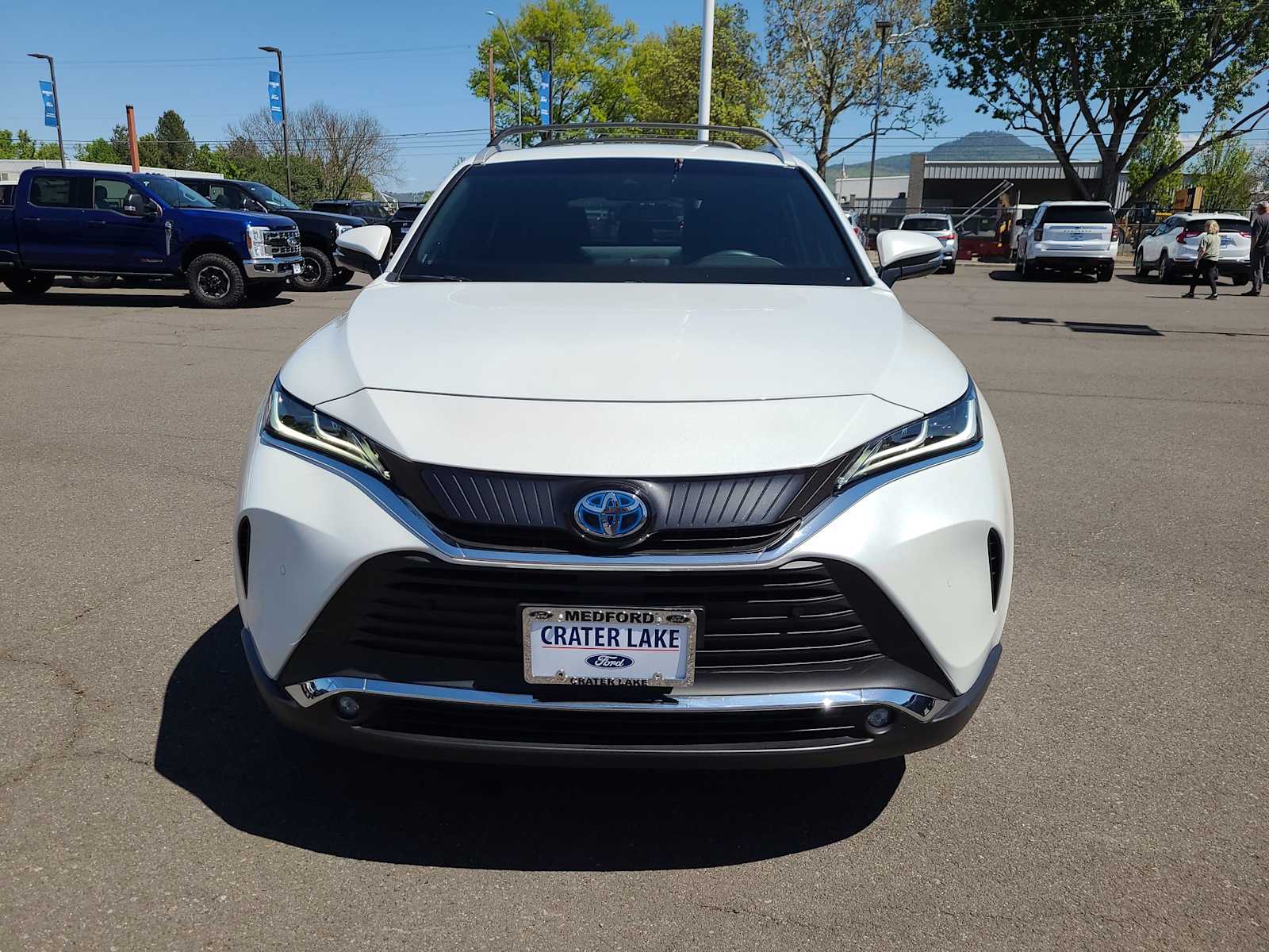 Thumbnail: 2023 Toyota Venza - 14