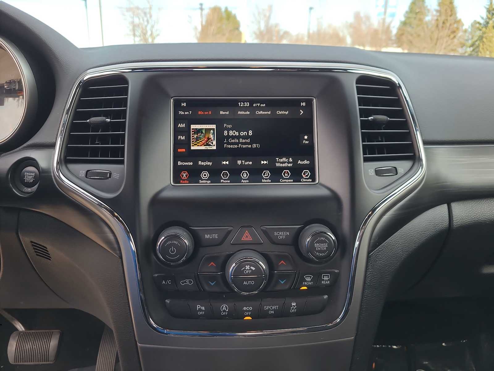 Thumbnail: 2019 Jeep Grand Cherokee - 24