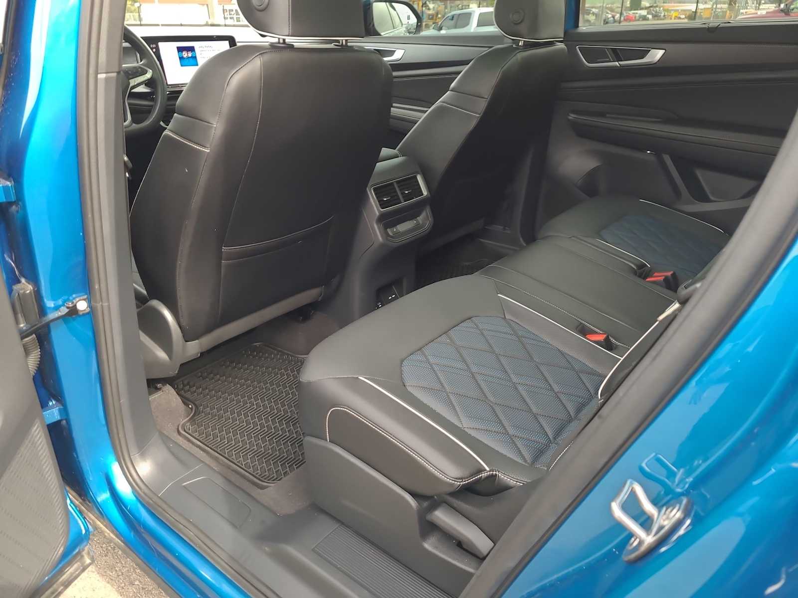 Thumbnail: 2024 Volkswagen Atlas - 20