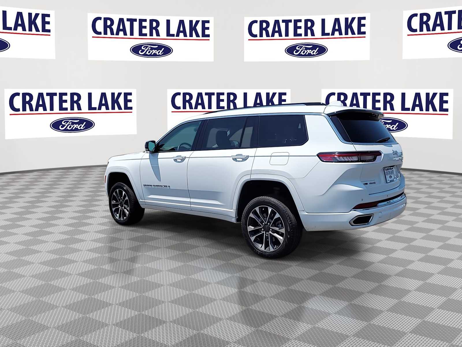 2022 Jeep Grand Cherokee Overland 6