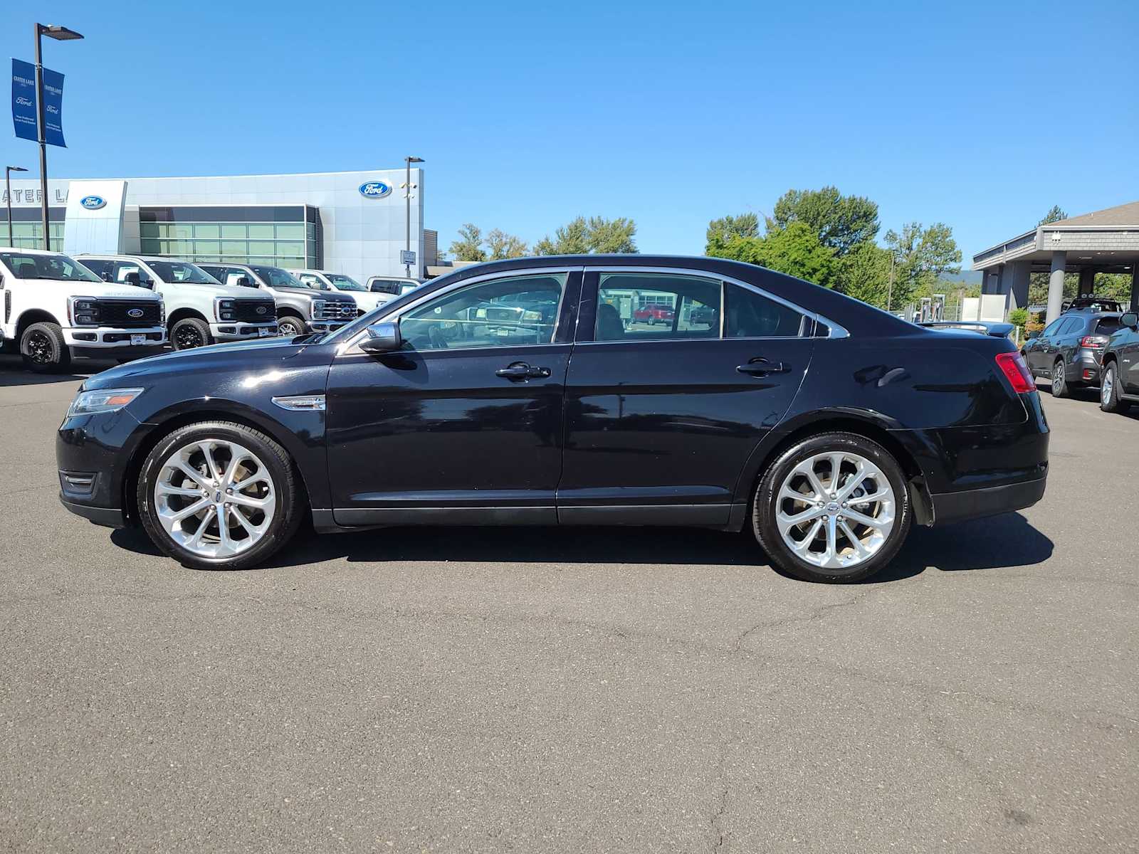 Thumbnail: 2019 Ford Taurus - 11