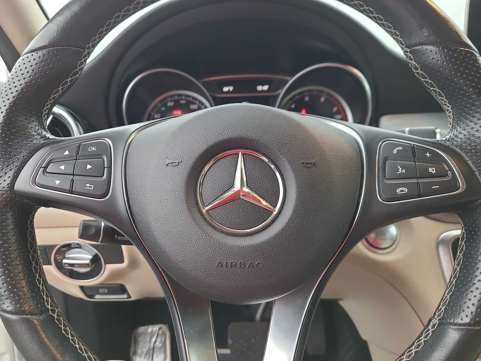 Thumbnail: 2019 Mercedes-Benz GLA - 23