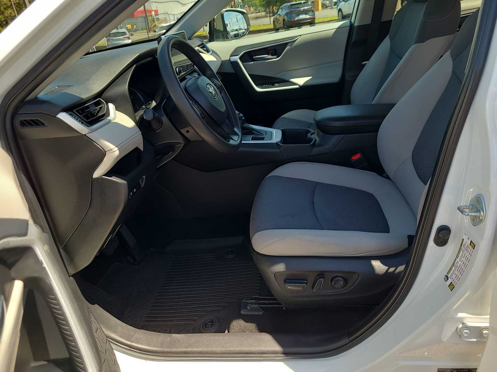 Thumbnail: 2023 Toyota RAV4 - 19
