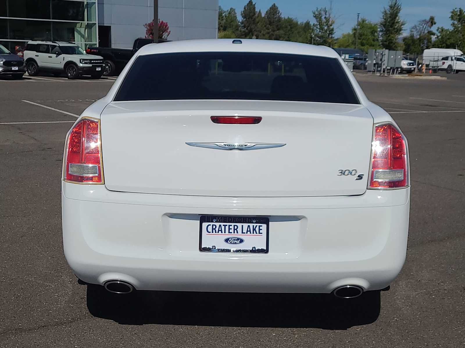 2014 Chrysler 300 S 13