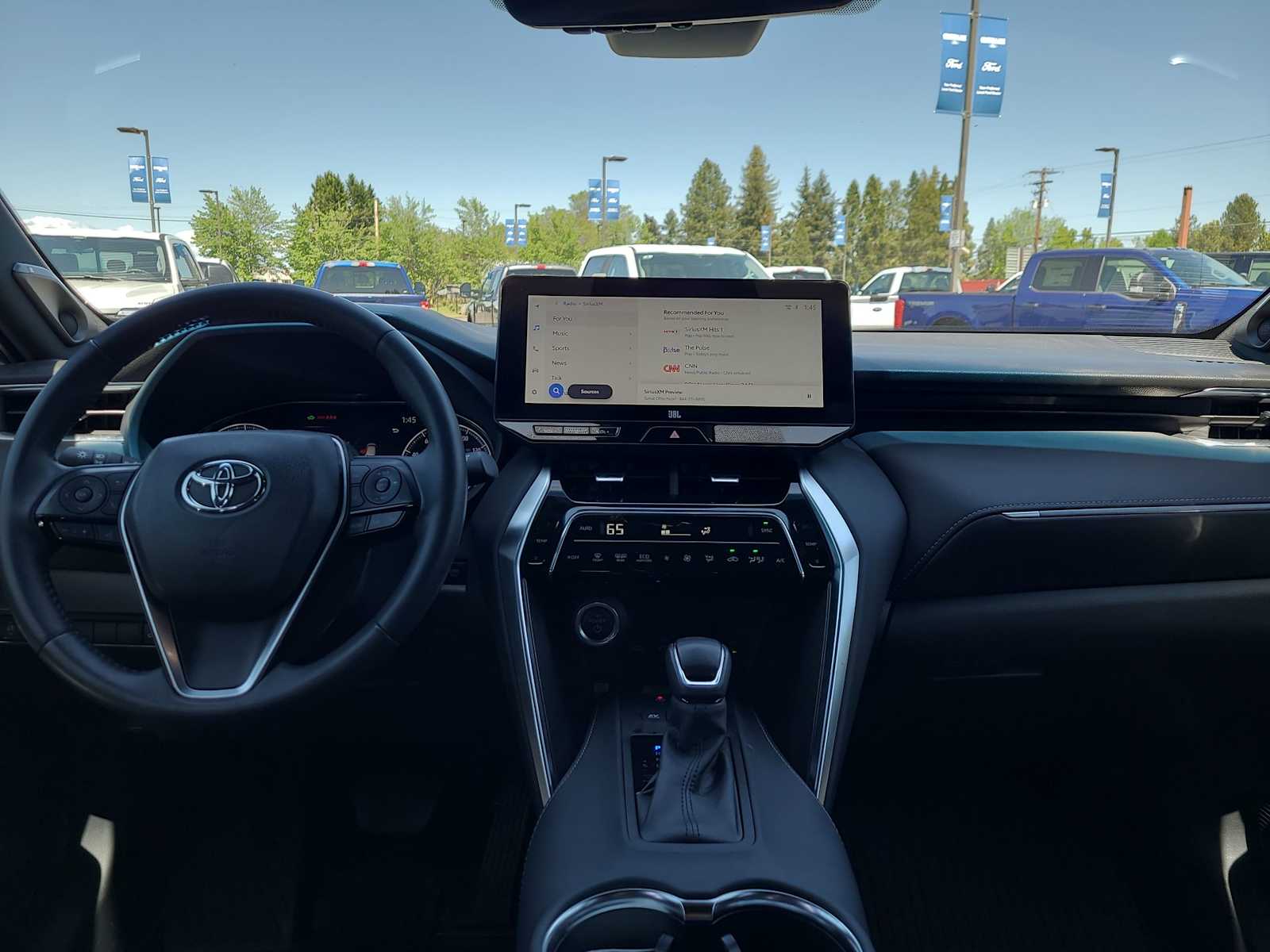 Thumbnail: 2023 Toyota Venza - 18