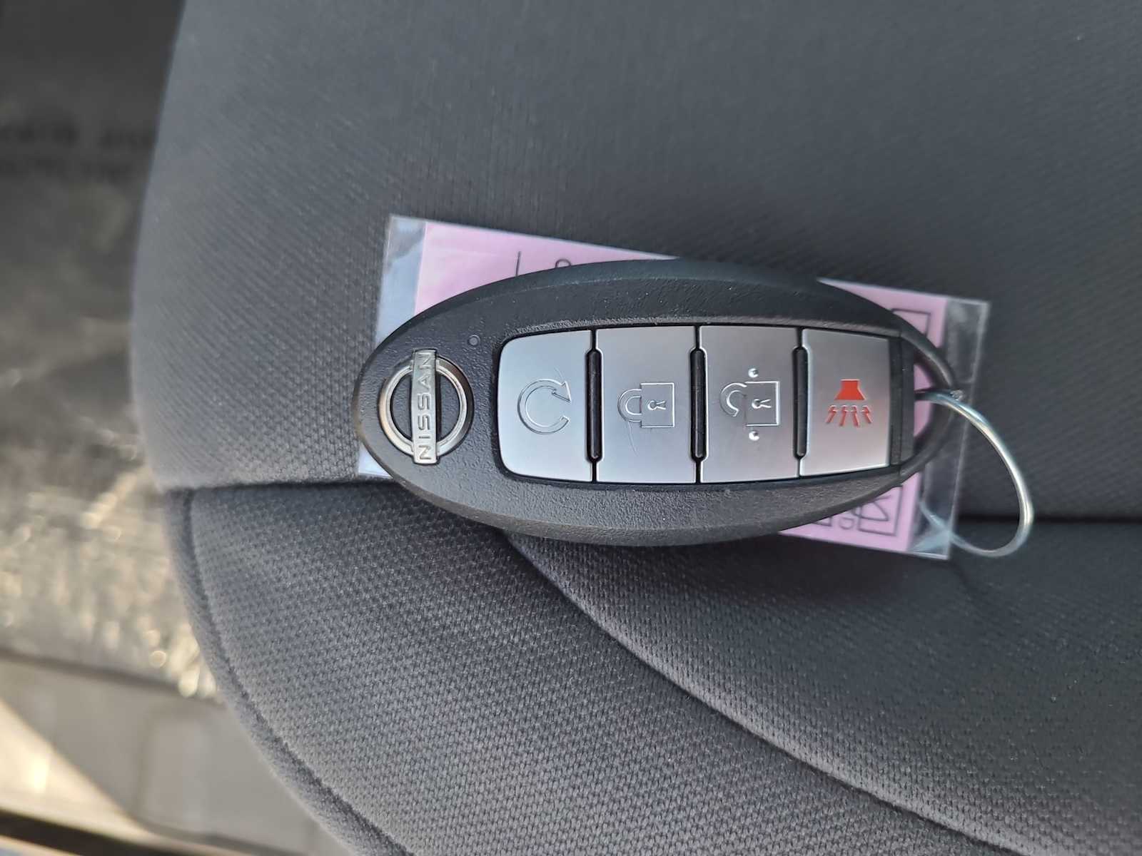 Thumbnail: 2022 Nissan Frontier - 28