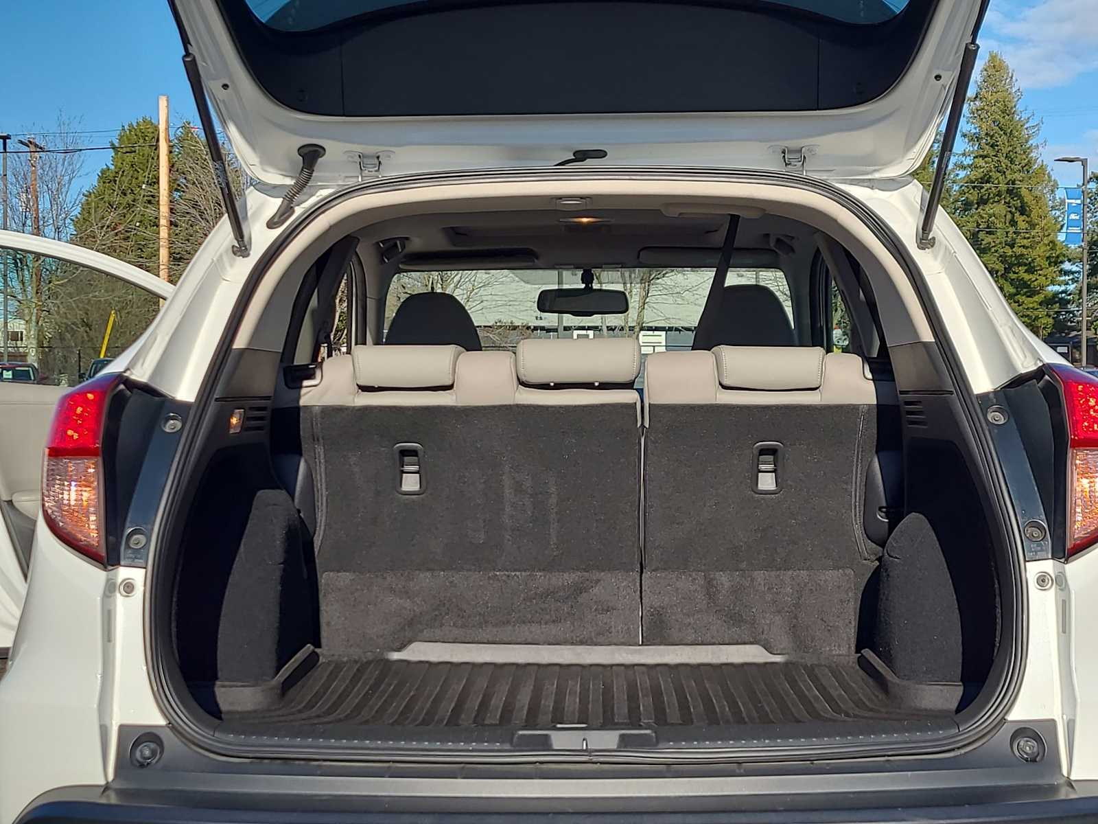 Thumbnail: 2017 Honda HR-V - 27