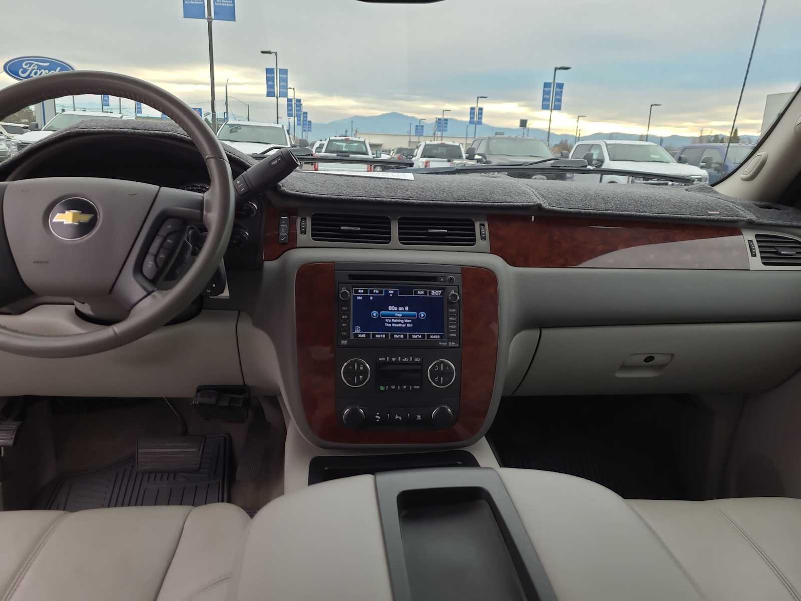 Thumbnail: 2010 Chevrolet Avalanche 1500 - 18