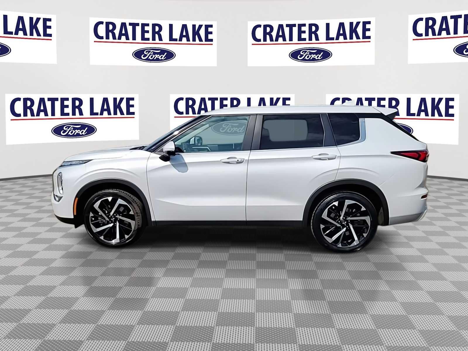 Thumbnail: 2024 Mitsubishi Outlander - 5