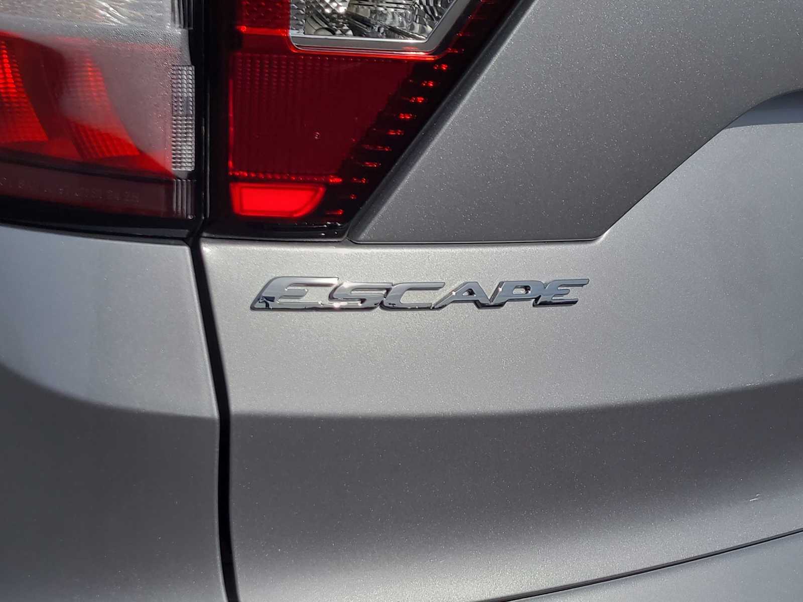 Thumbnail: 2019 Ford Escape - 15