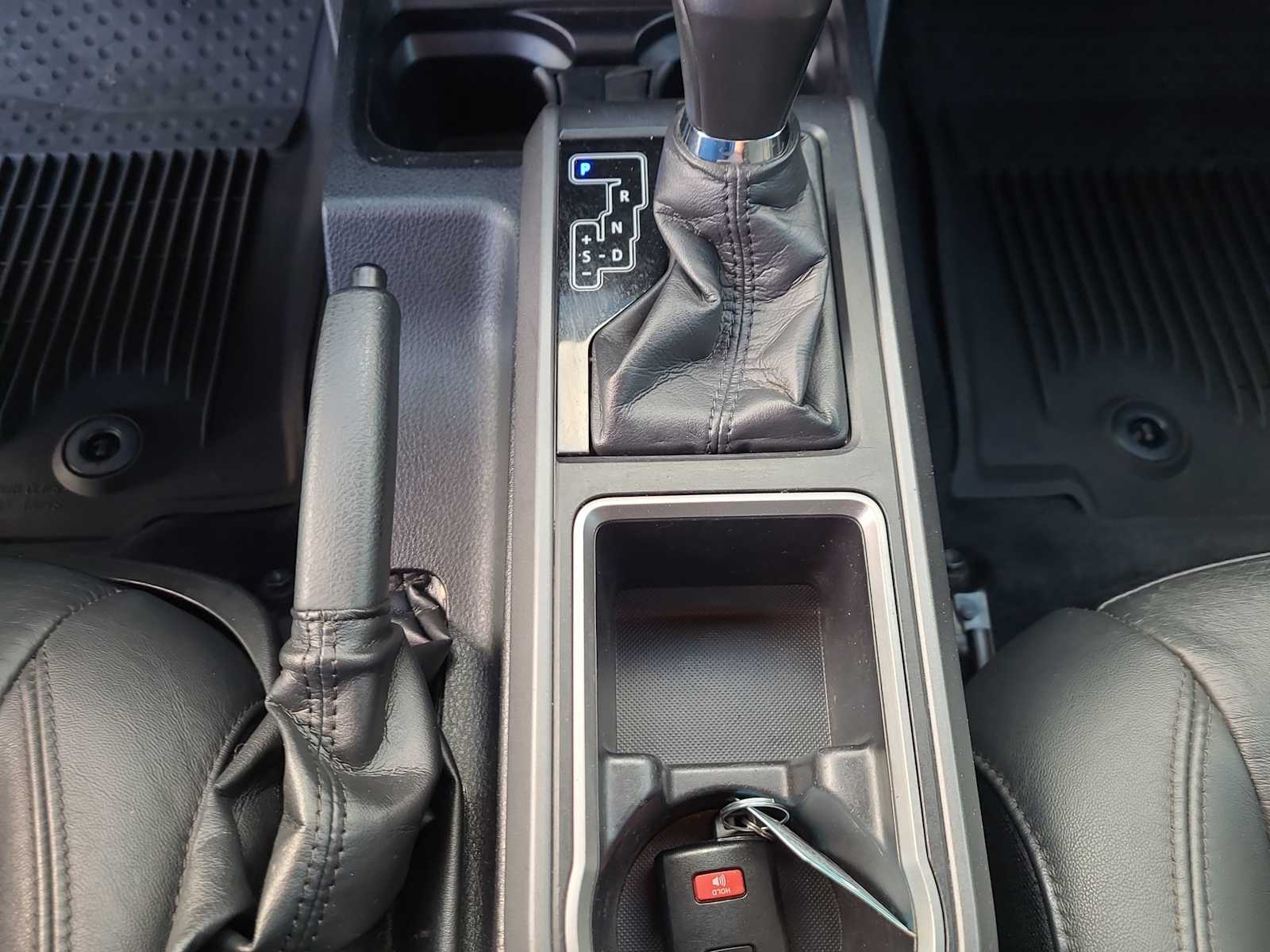 Thumbnail: 2021 Toyota Tacoma - 25