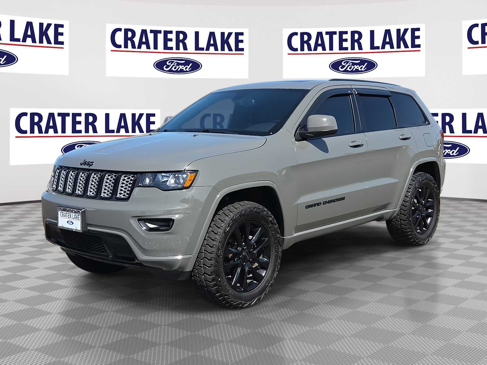 Thumbnail: 2019 Jeep Grand Cherokee - 1