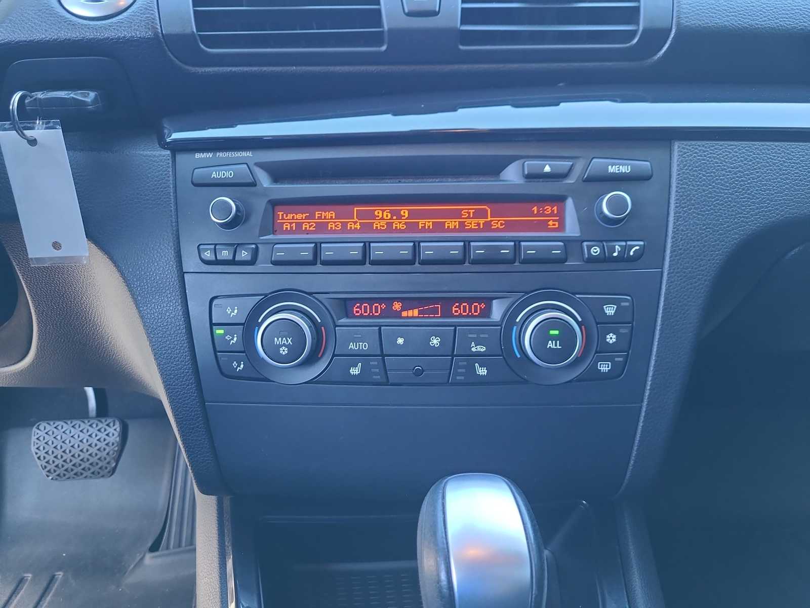 Thumbnail: 2012 BMW 1 Series - 24