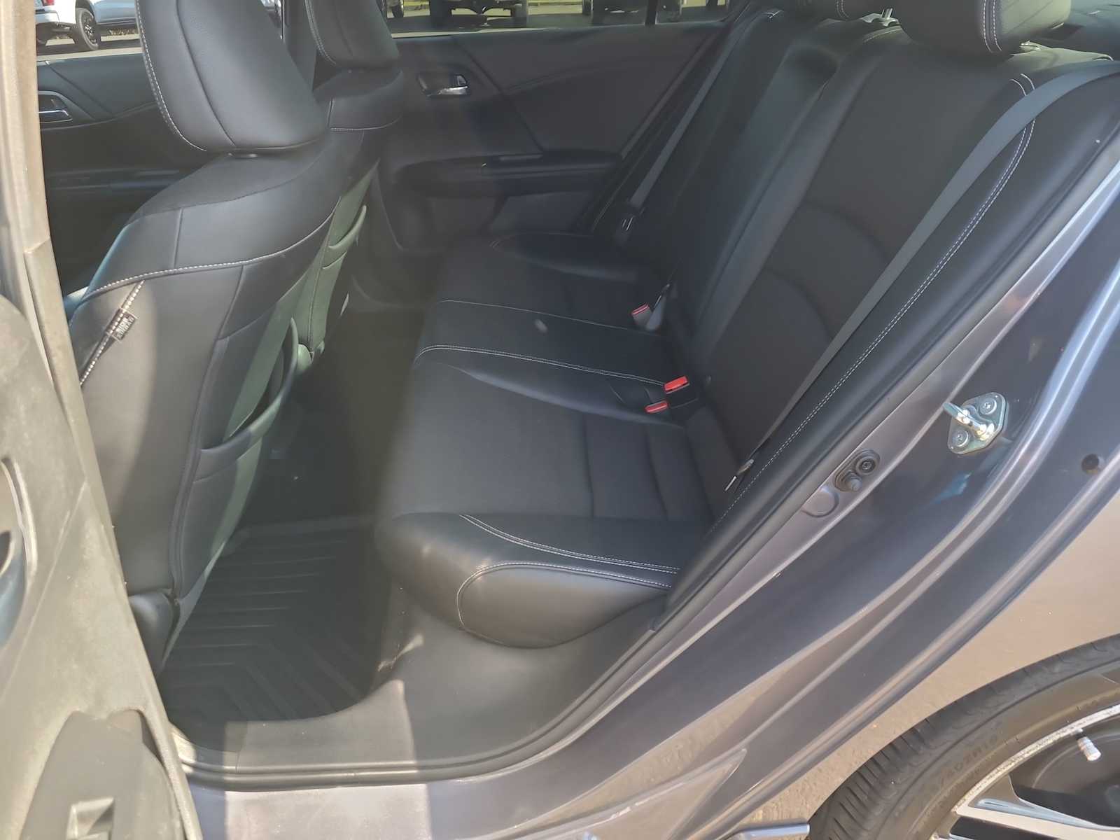 Thumbnail: 2016 Honda Accord - 21