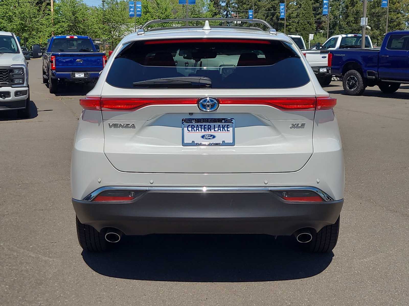 Thumbnail: 2023 Toyota Venza - 13