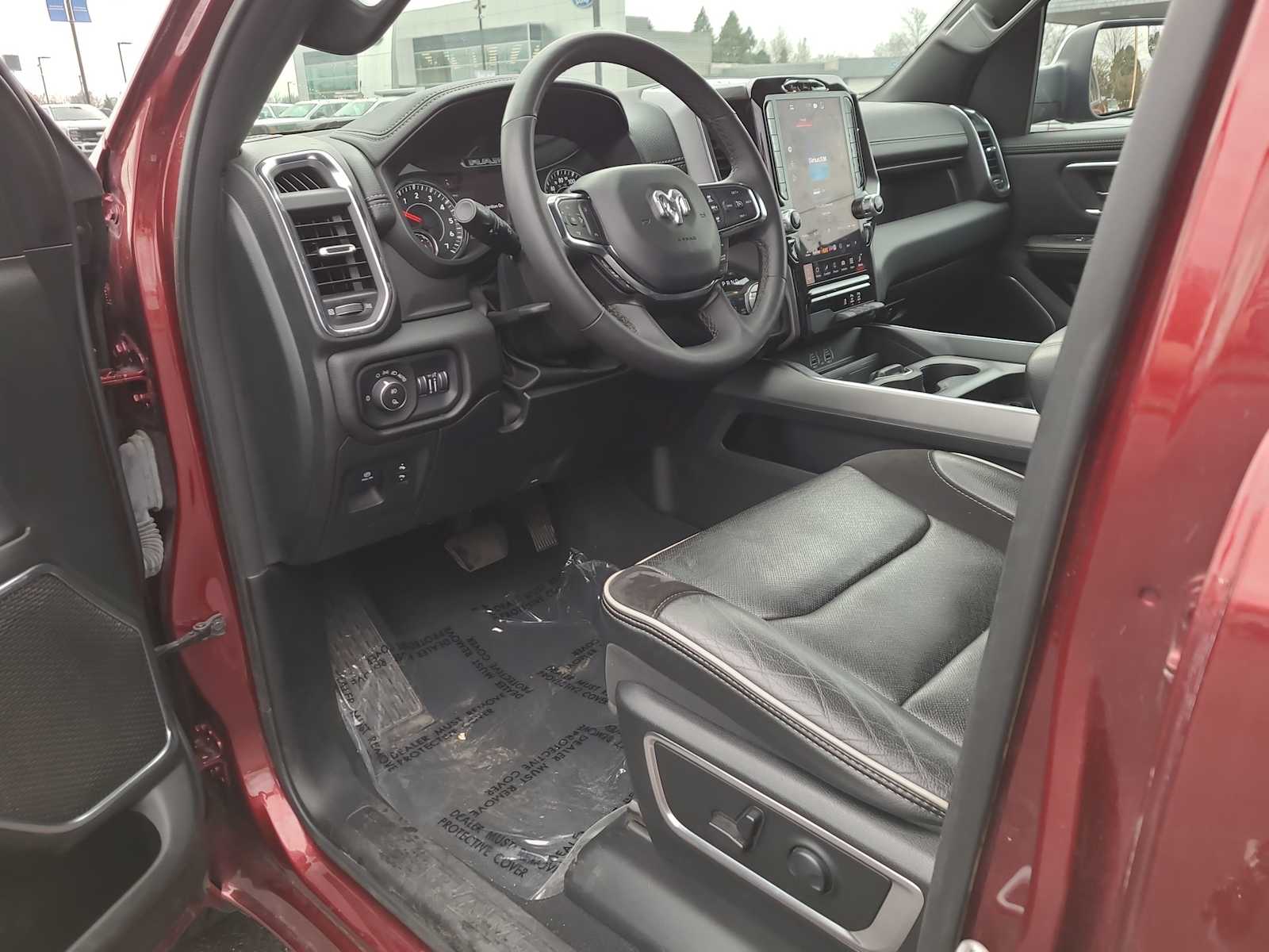 Thumbnail: 2025 RAM 1500 - 10