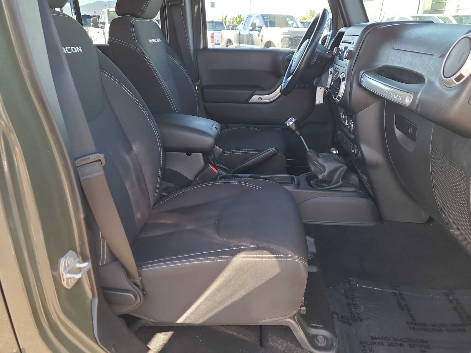 Thumbnail: 2015 Jeep Wrangler - 22