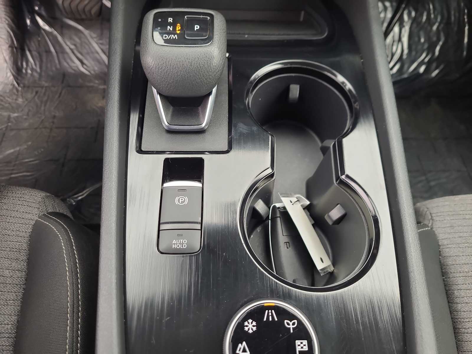 Thumbnail: 2023 Nissan Rogue - 25