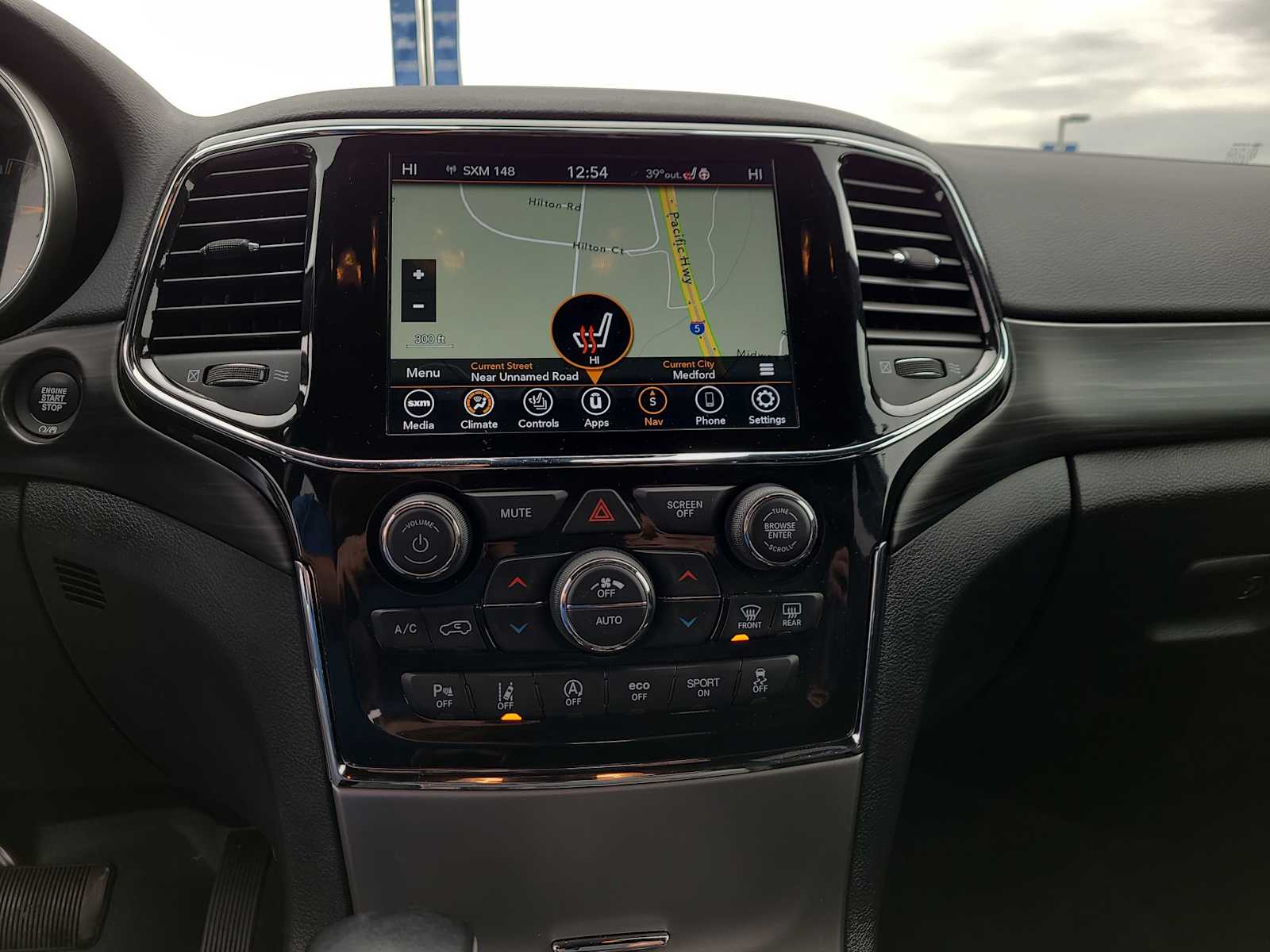 Thumbnail: 2022 Jeep Grand Cherokee - 24