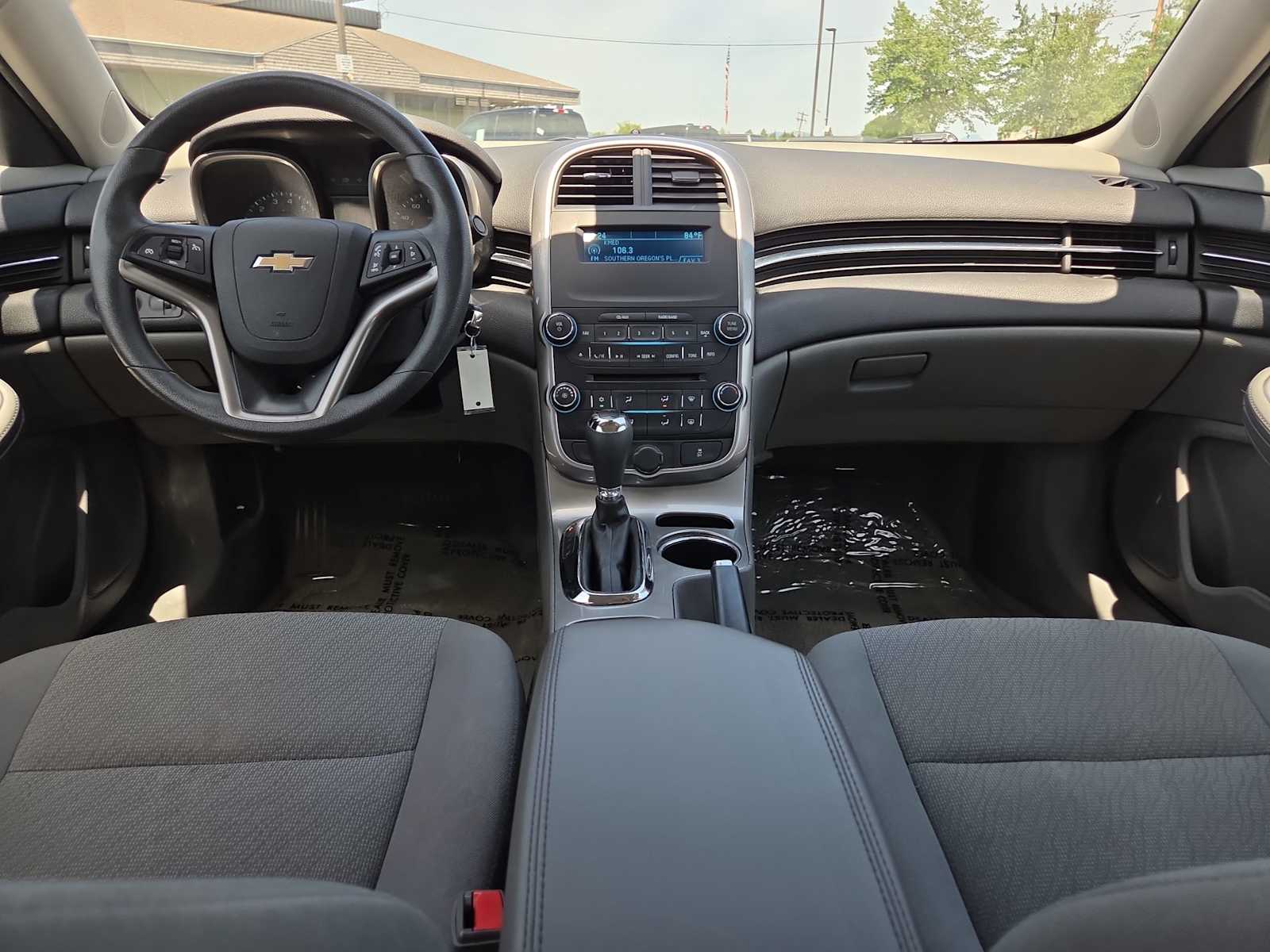 Thumbnail: 2015 Chevrolet Malibu - 18